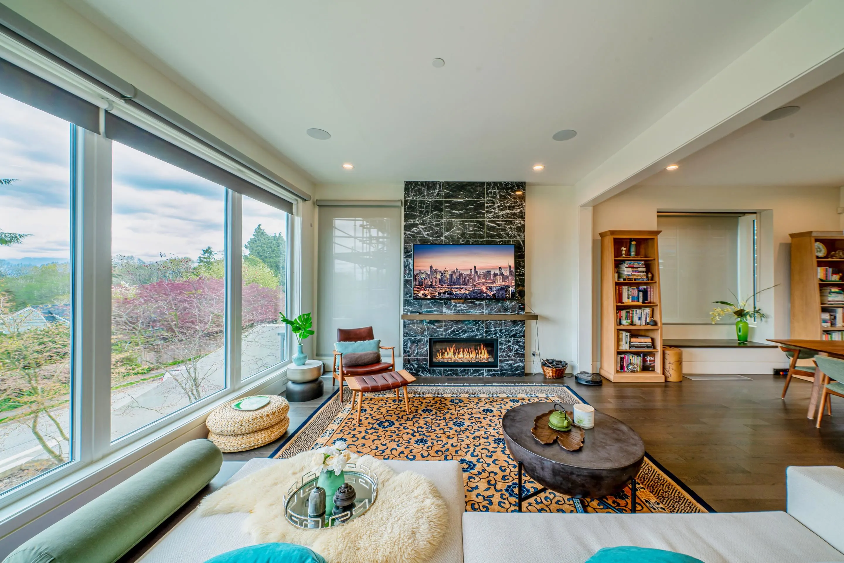 4350 Locarno Crescent