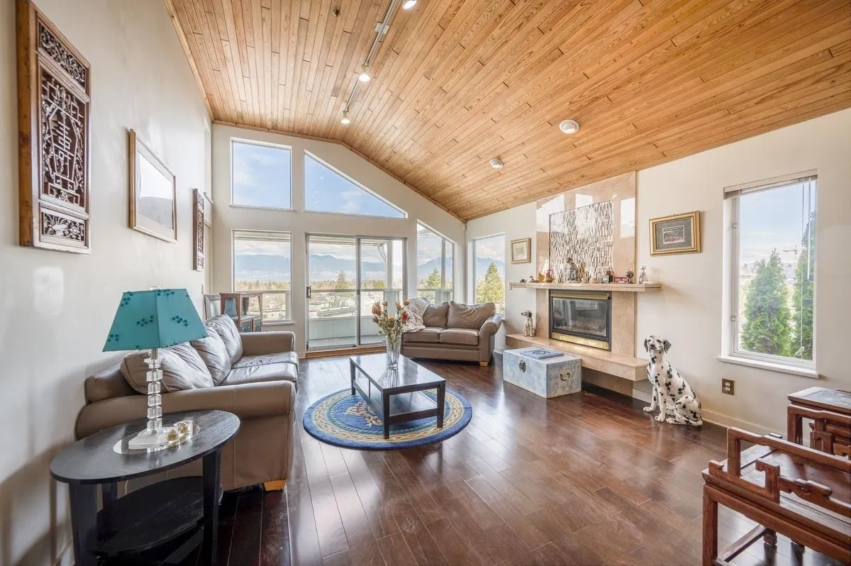 4628 Puget Drive