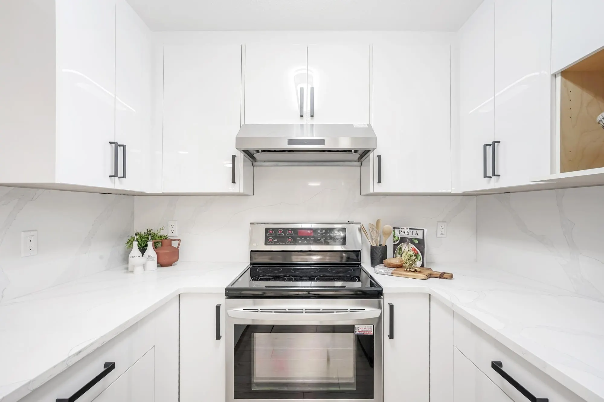 13870 70 Avenue #201