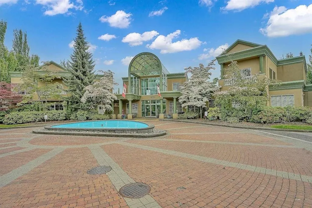 13870 70 Avenue #201