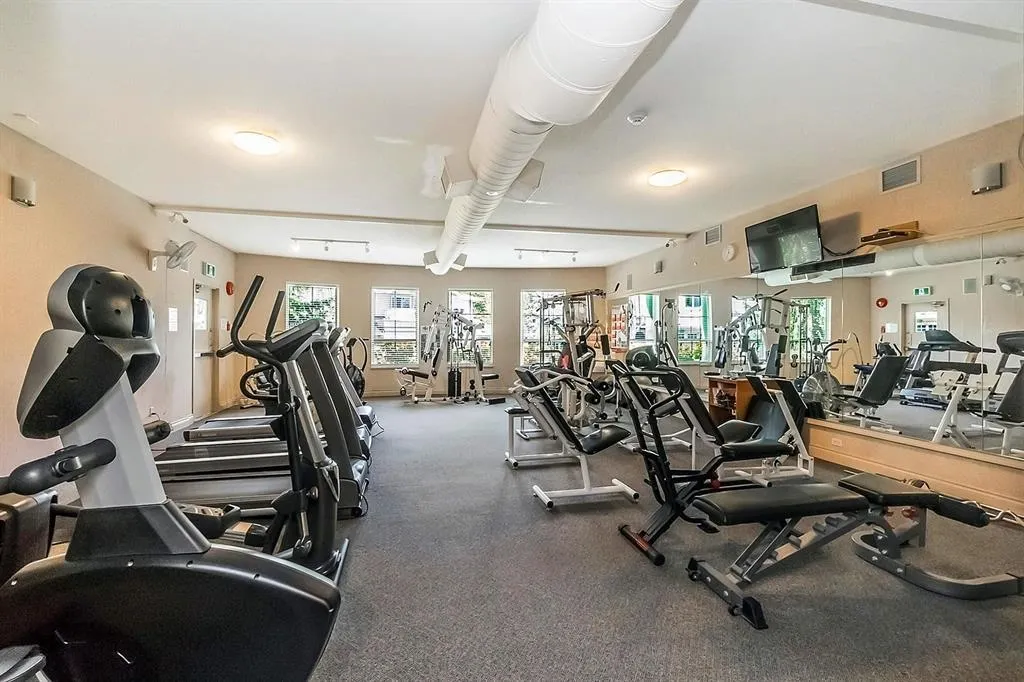 13870 70 Avenue #201