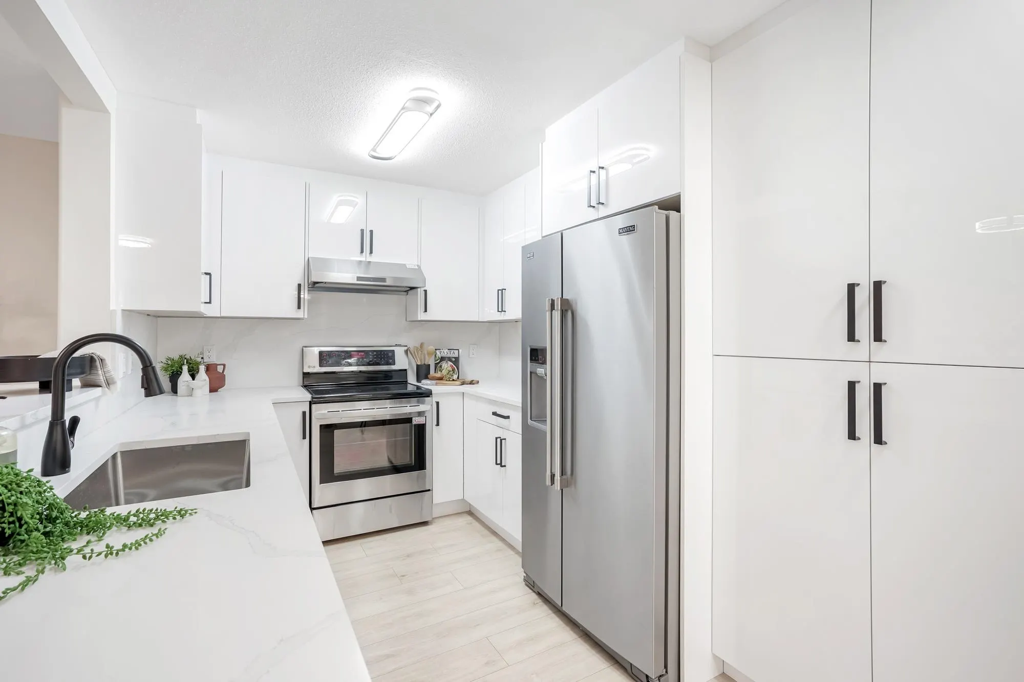 13870 70 Avenue #201