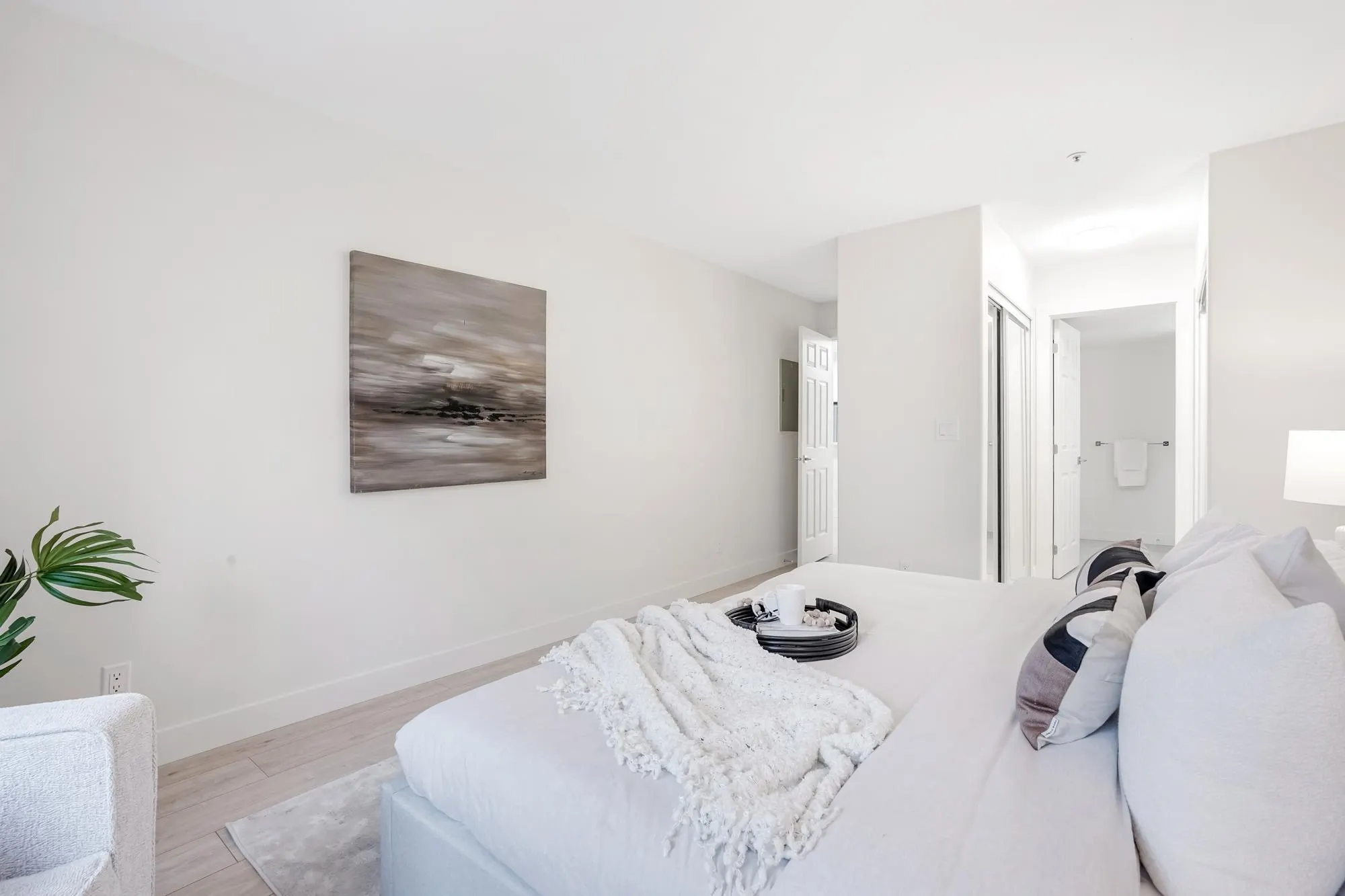 13870 70 Avenue #201