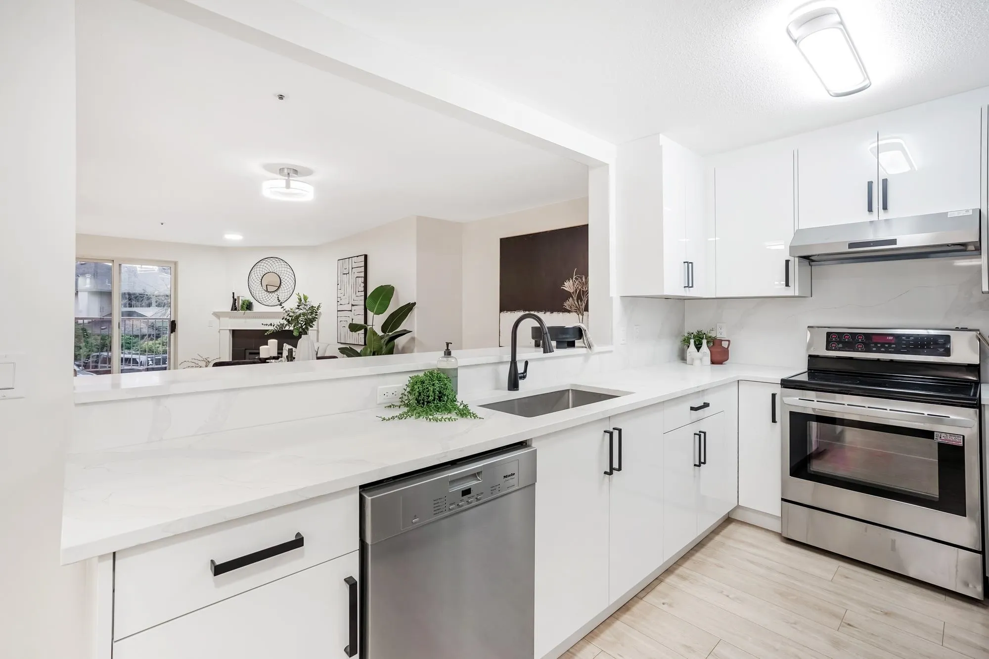 13870 70 Avenue #201