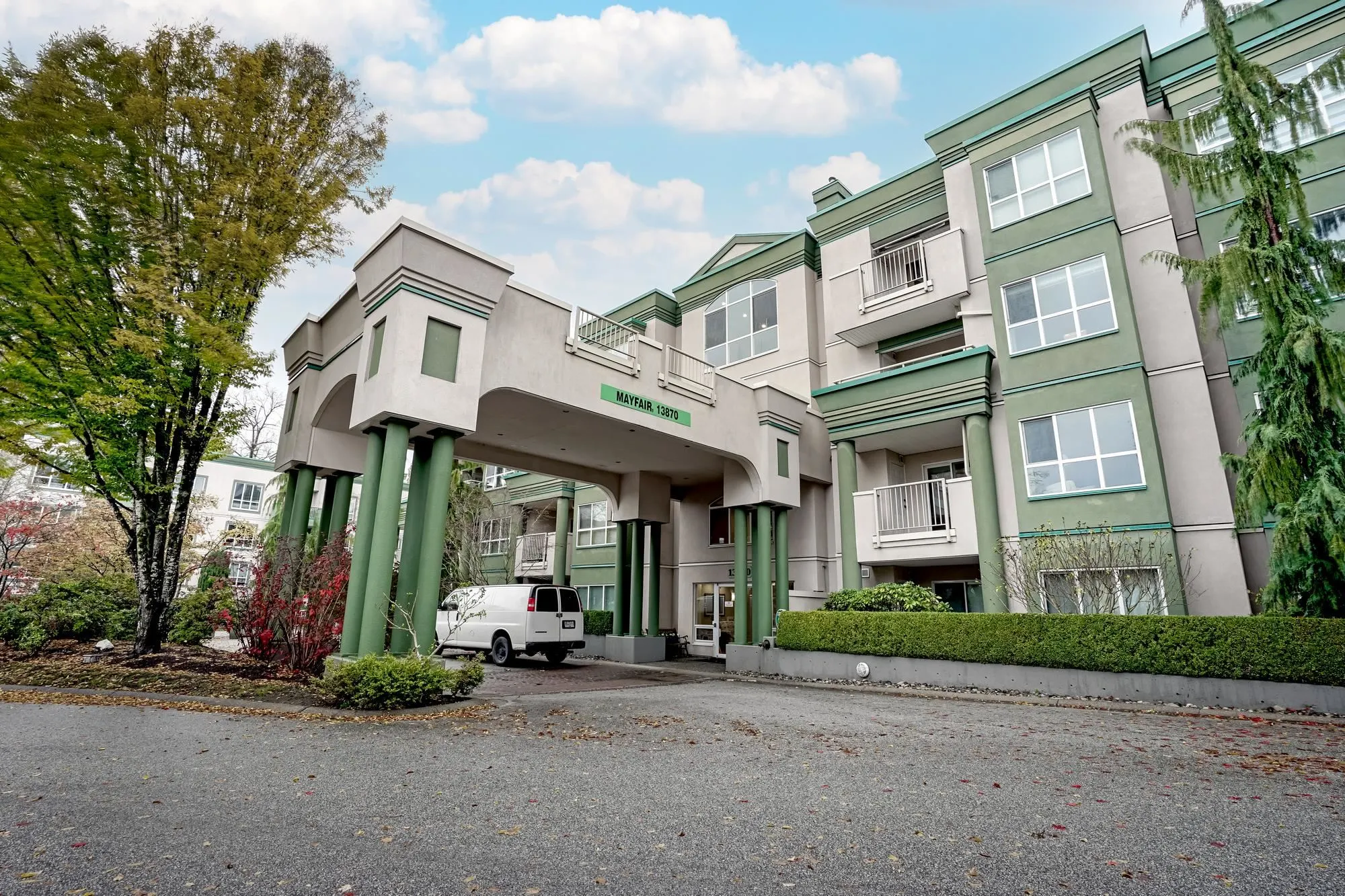 13870 70 Avenue #201