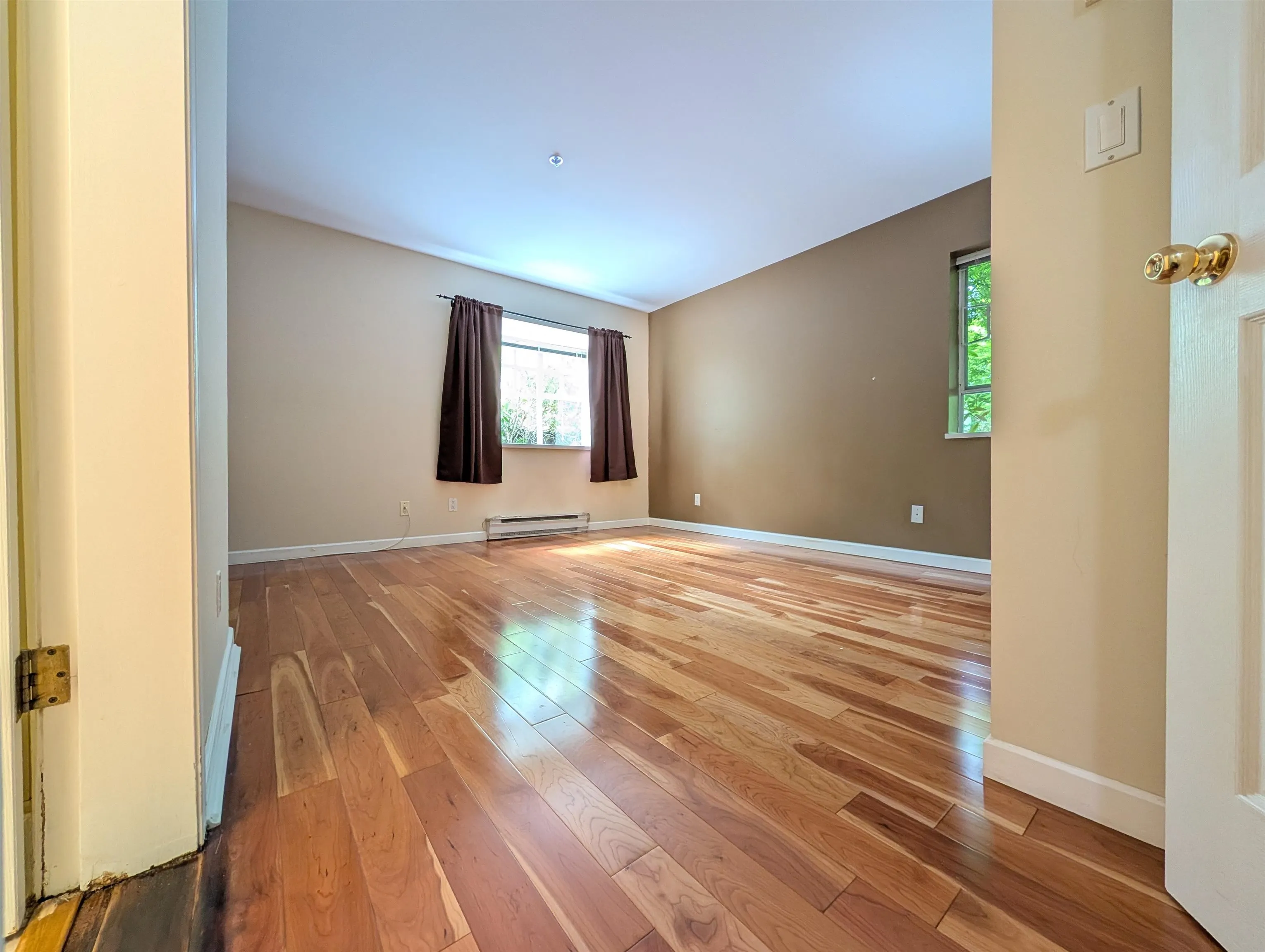 104 5880 Hampton Place