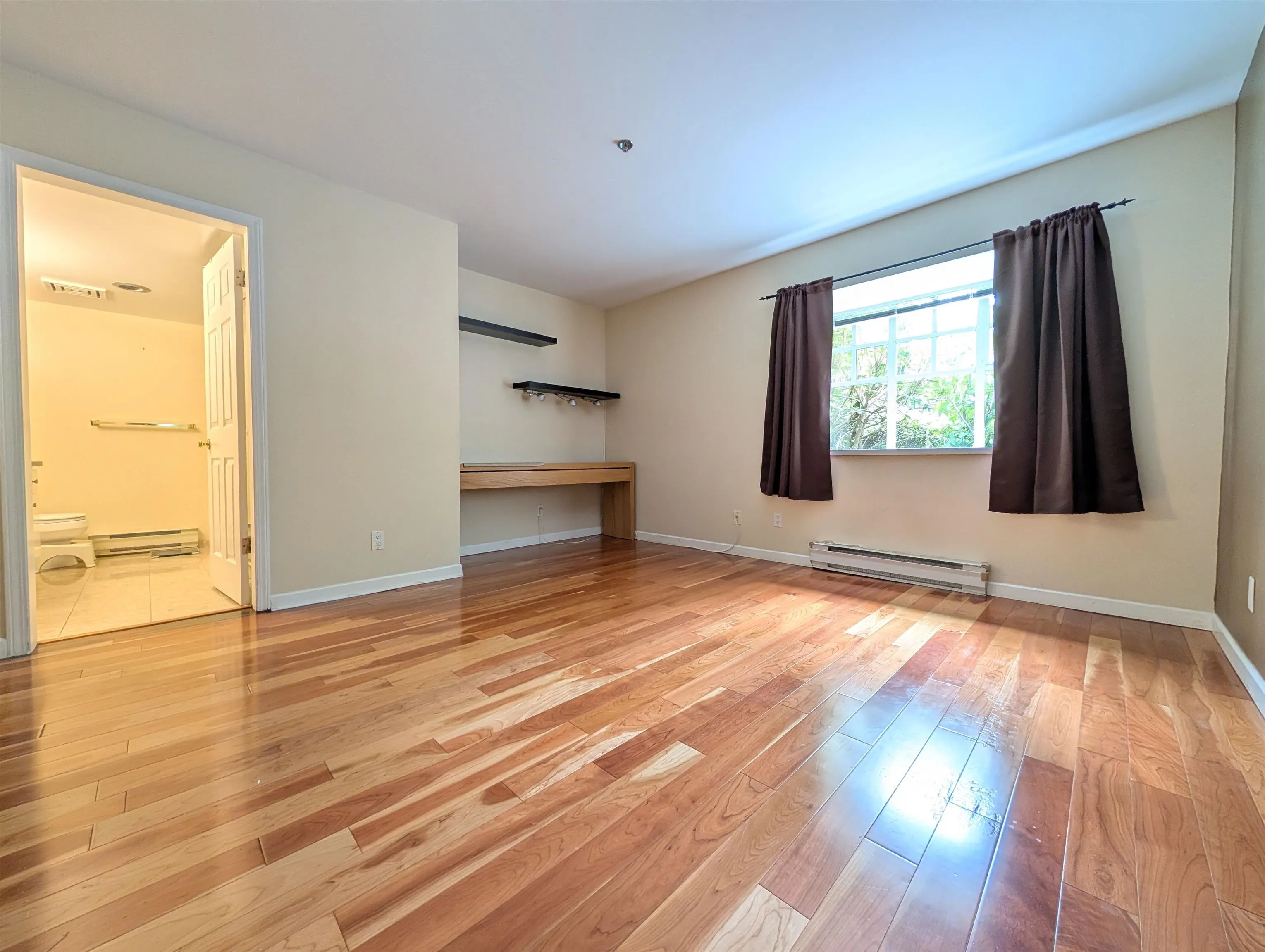 104 5880 Hampton Place