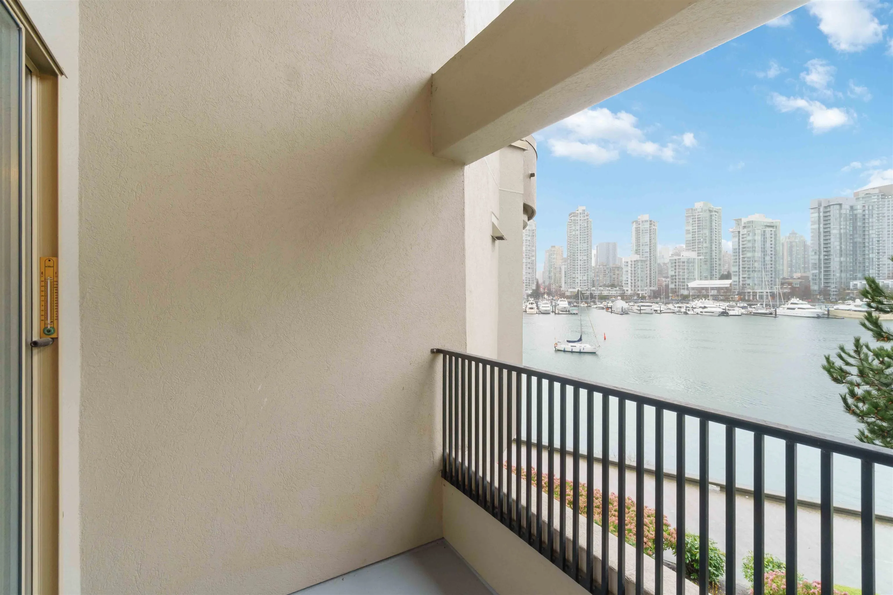 311 1859 Spyglass Place