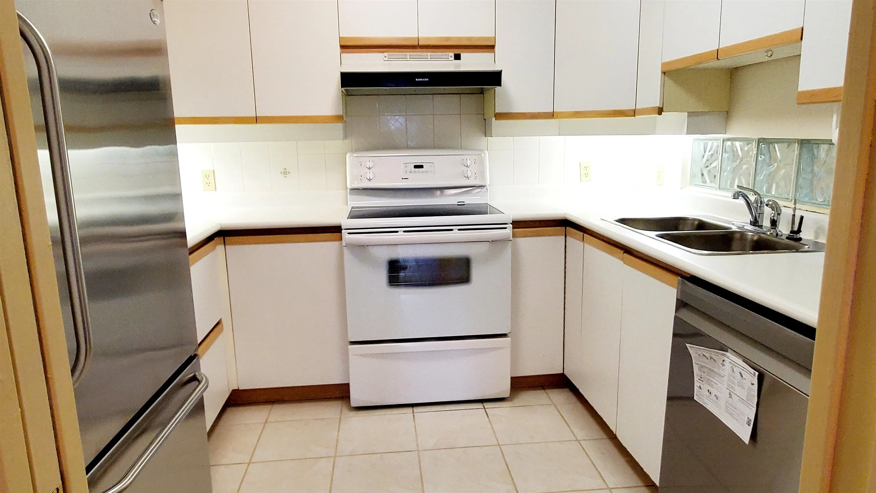 311 1859 Spyglass Place