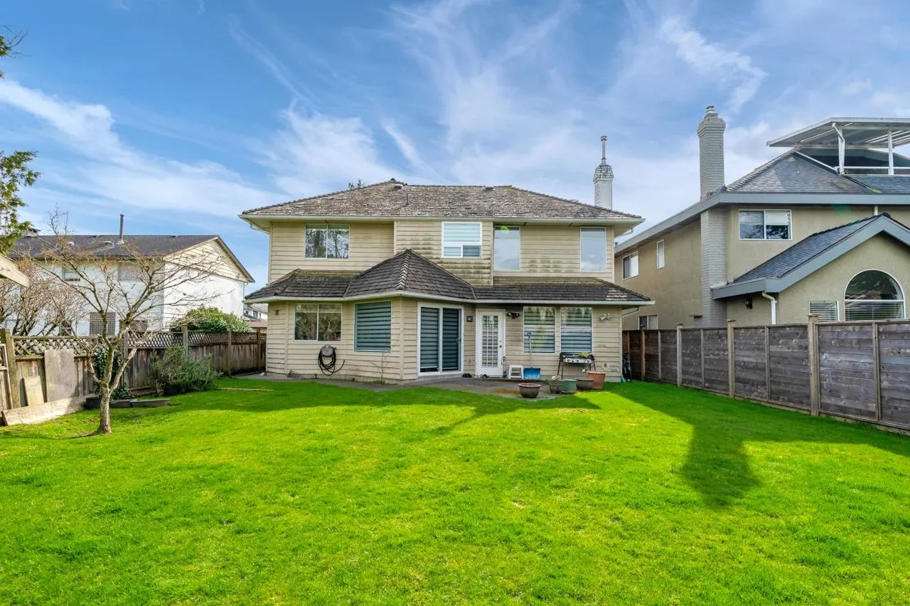 5571 Forsyth Crescent