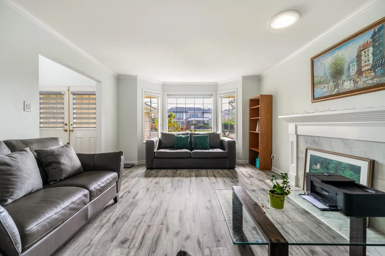 5571 Forsyth Crescent