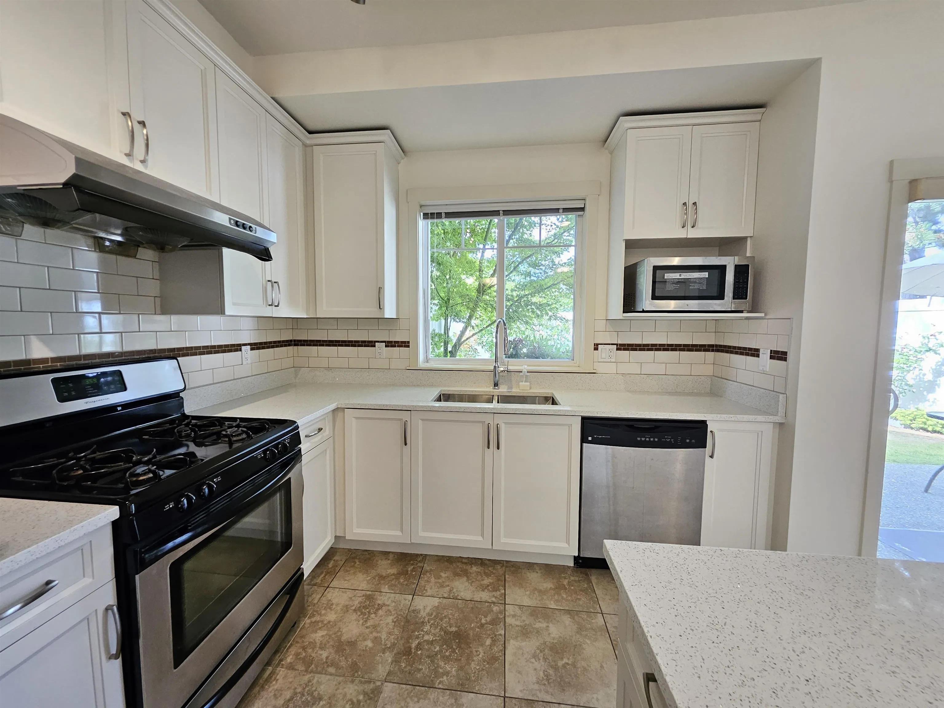 34 11393 Steveston Highway