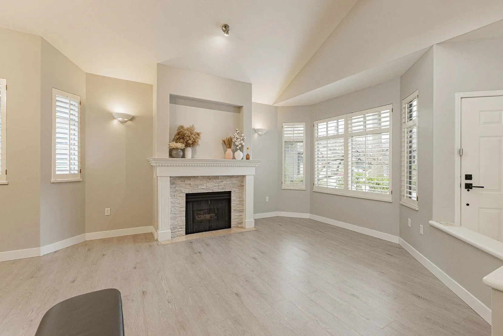 15 6000 Barnard Drive