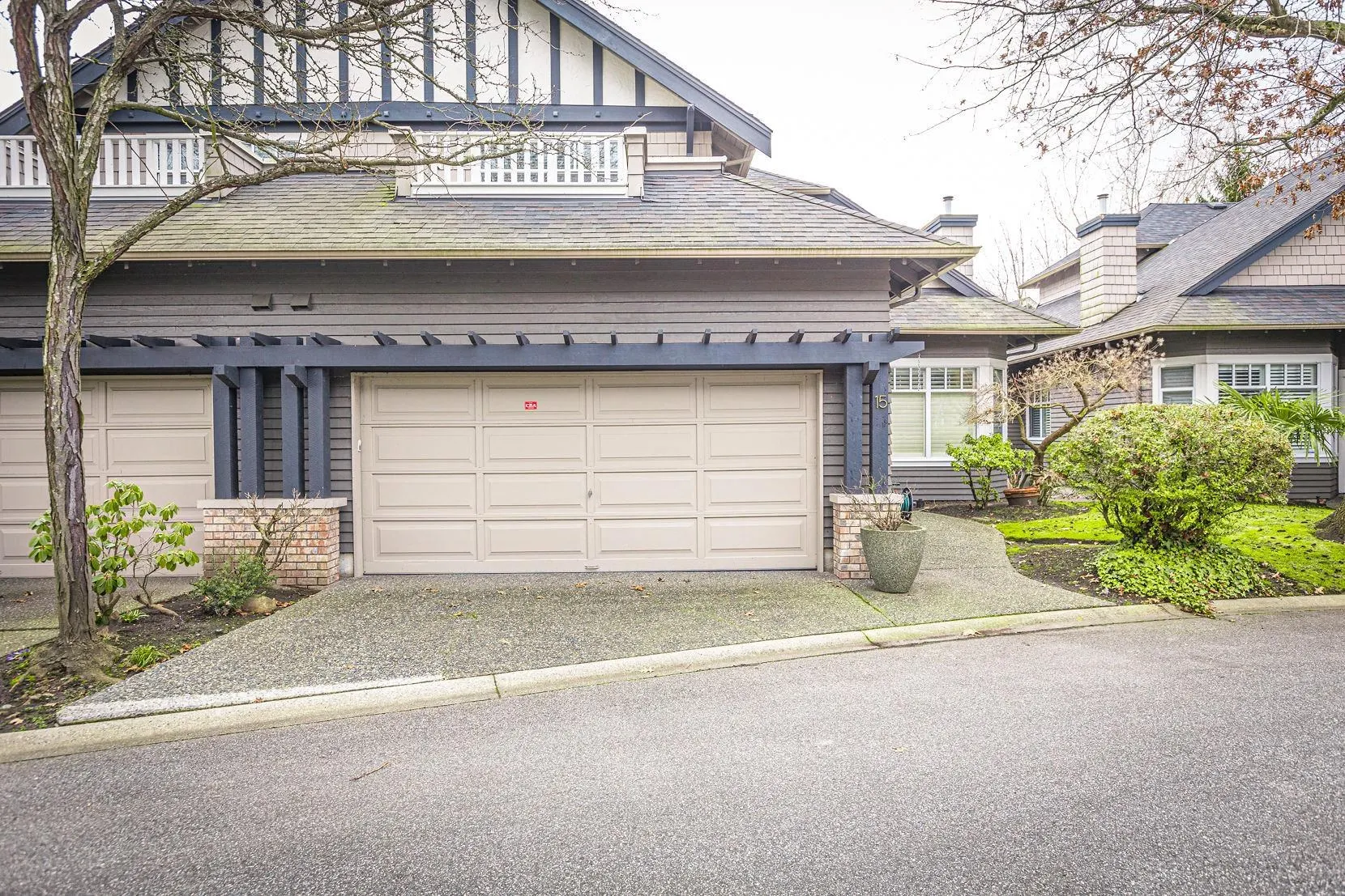 15 6000 Barnard Drive