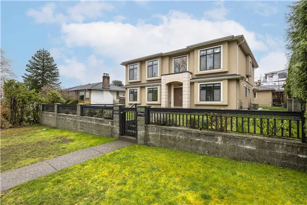 4346 Wildwood Crescent