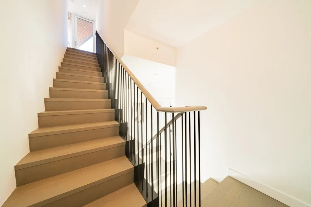 2603 620 Cardero Street