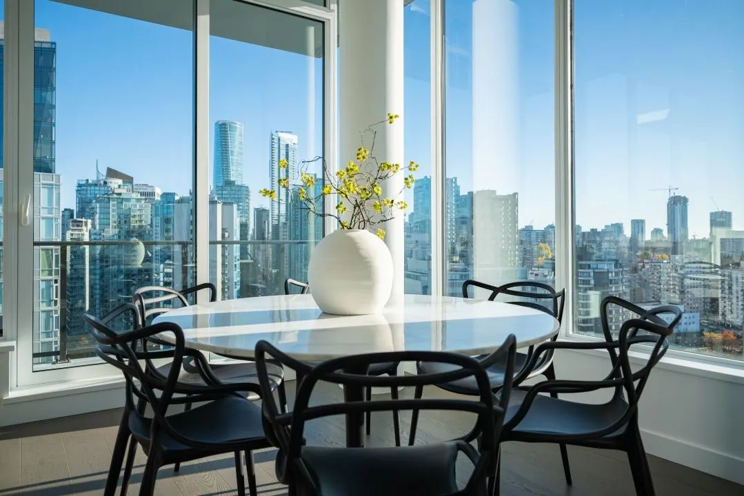 2603 620 Cardero Street