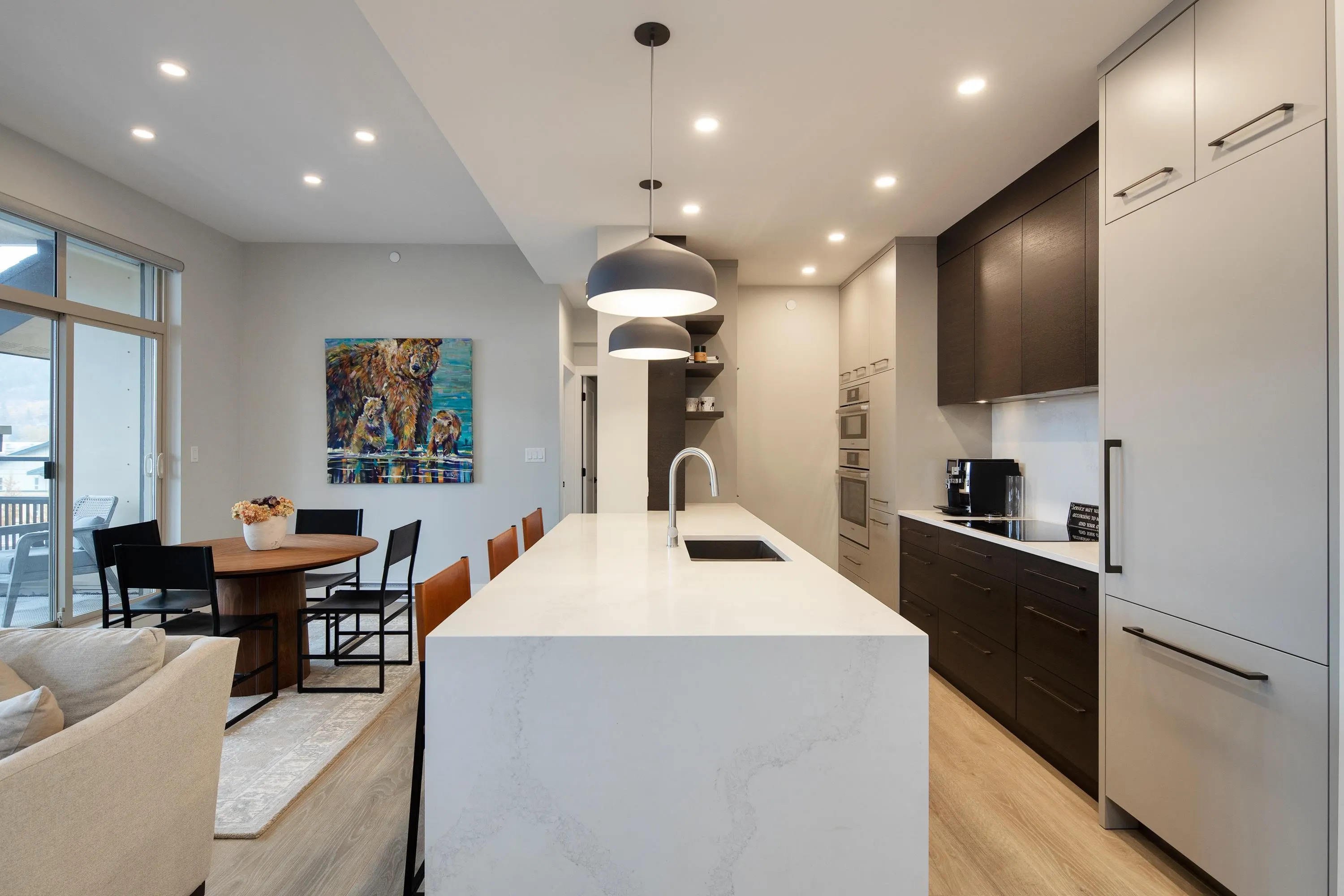 609 1211 Village Green Way