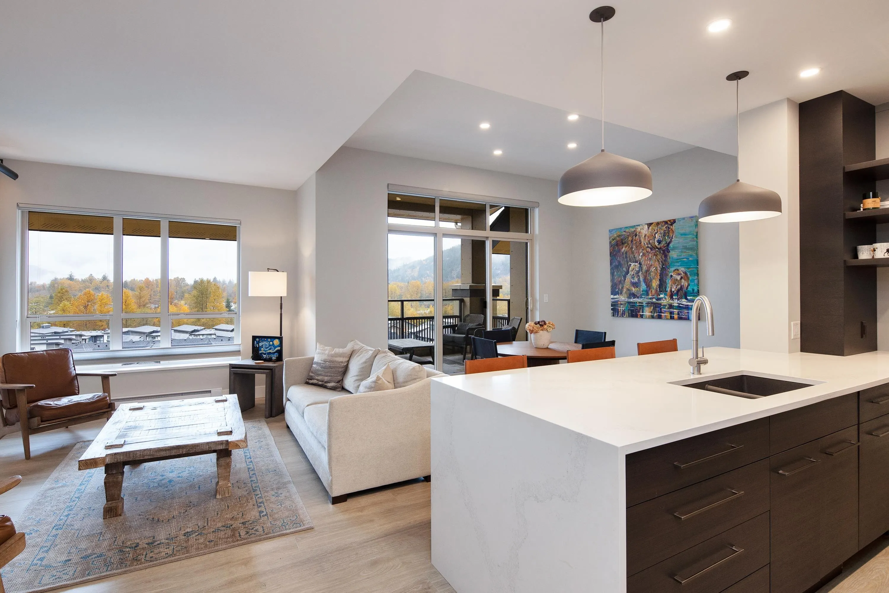 609 1211 Village Green Way