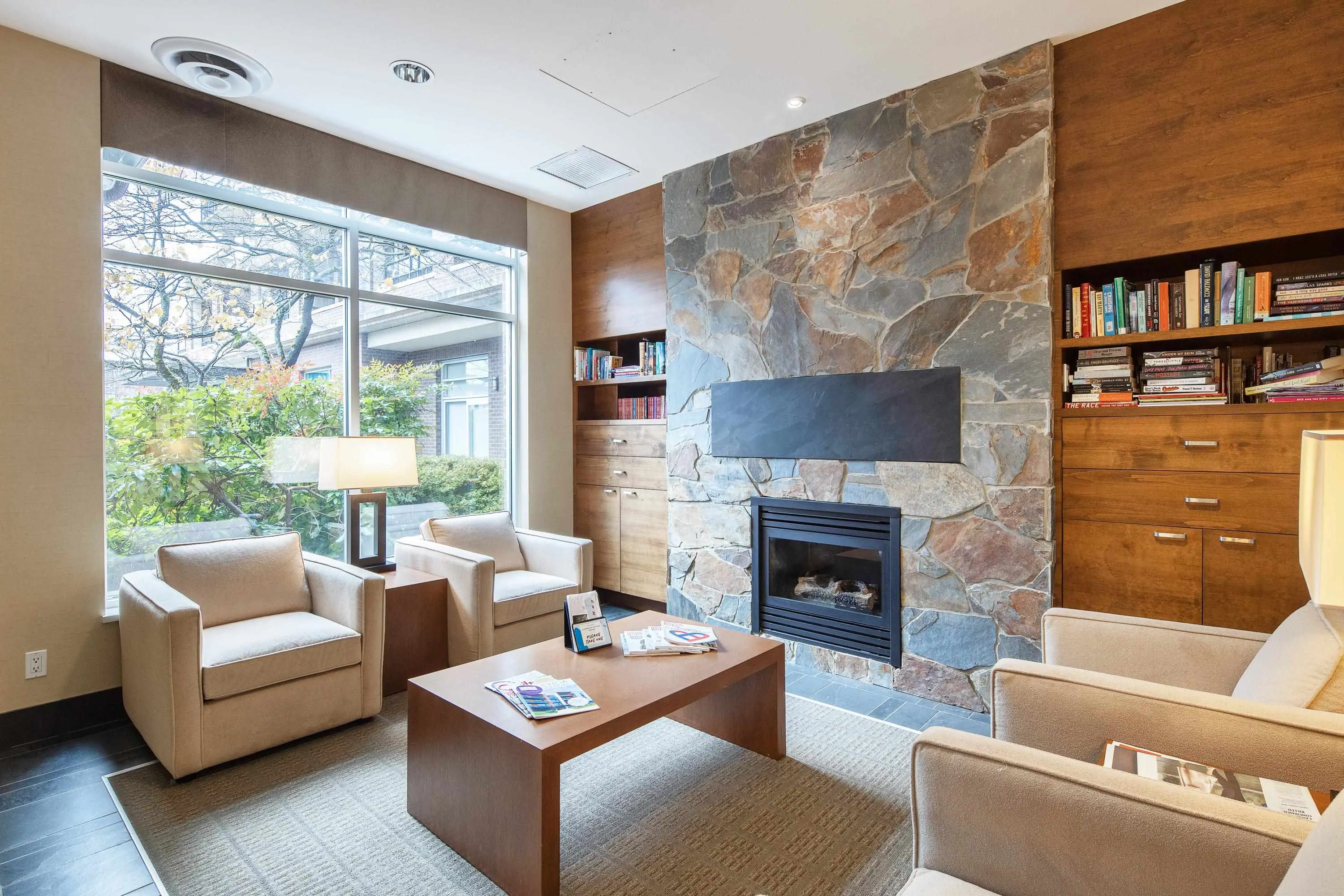 609 1211 Village Green Way