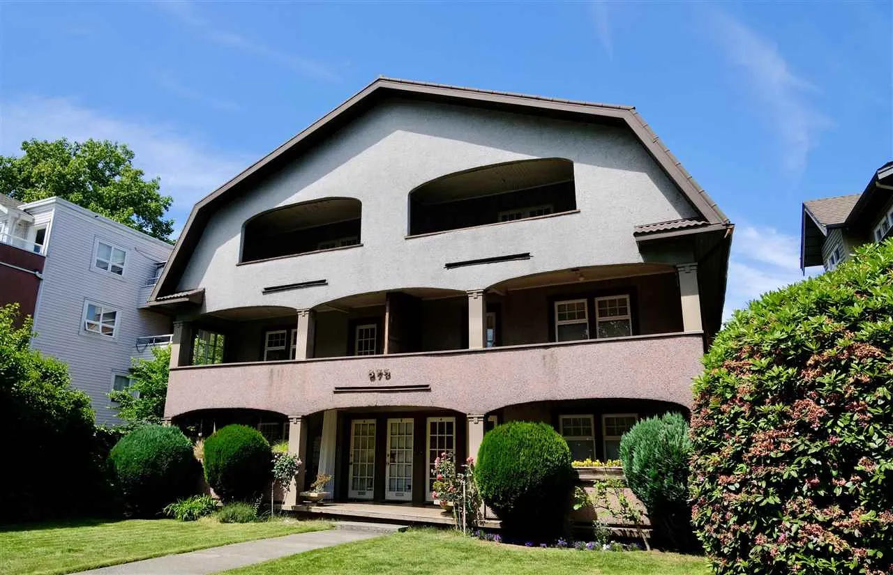 875 W 14th Avenue