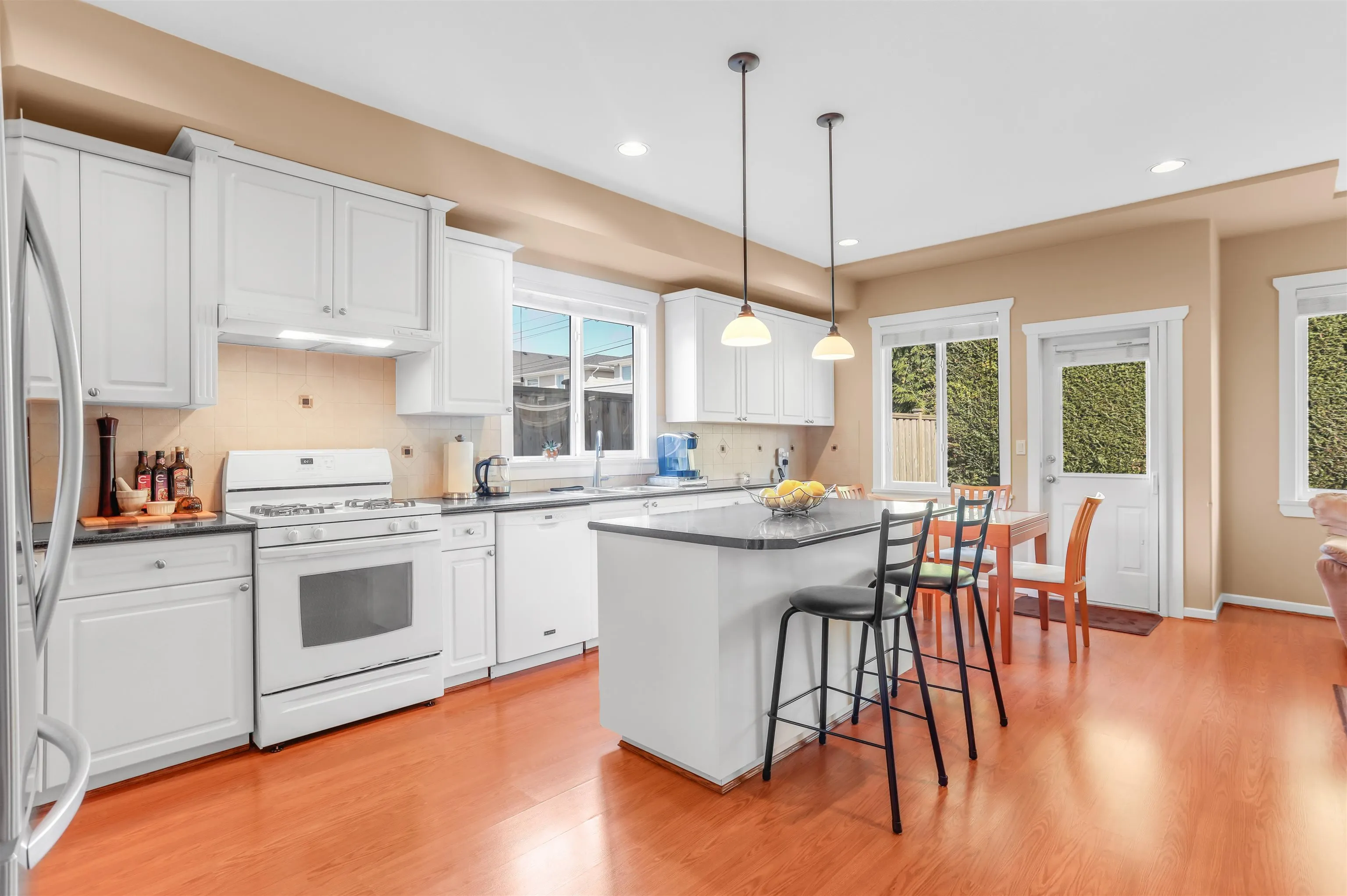 4737 Dunfell Road