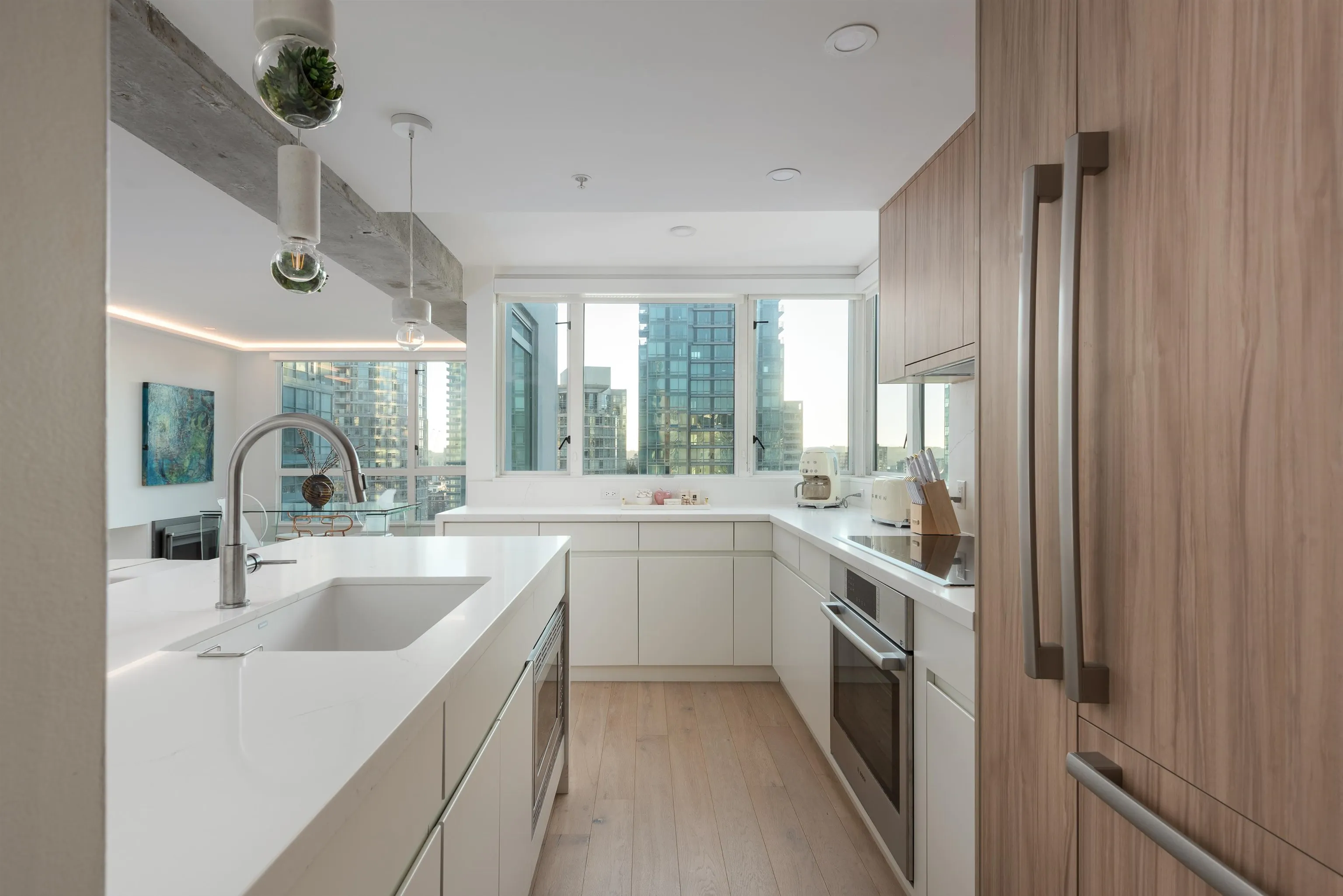 2601 1238 Melville Street