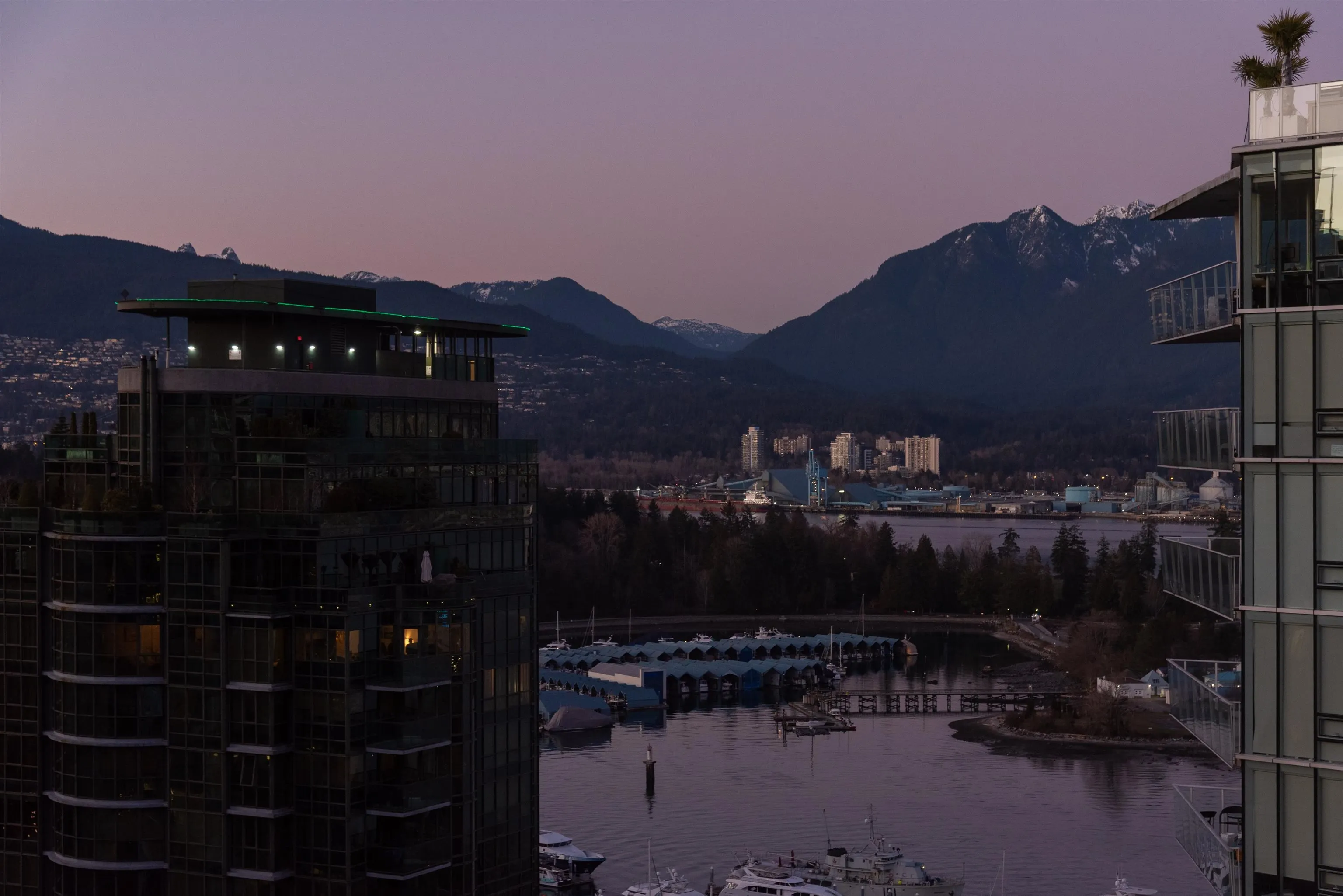 2601 1238 Melville Street