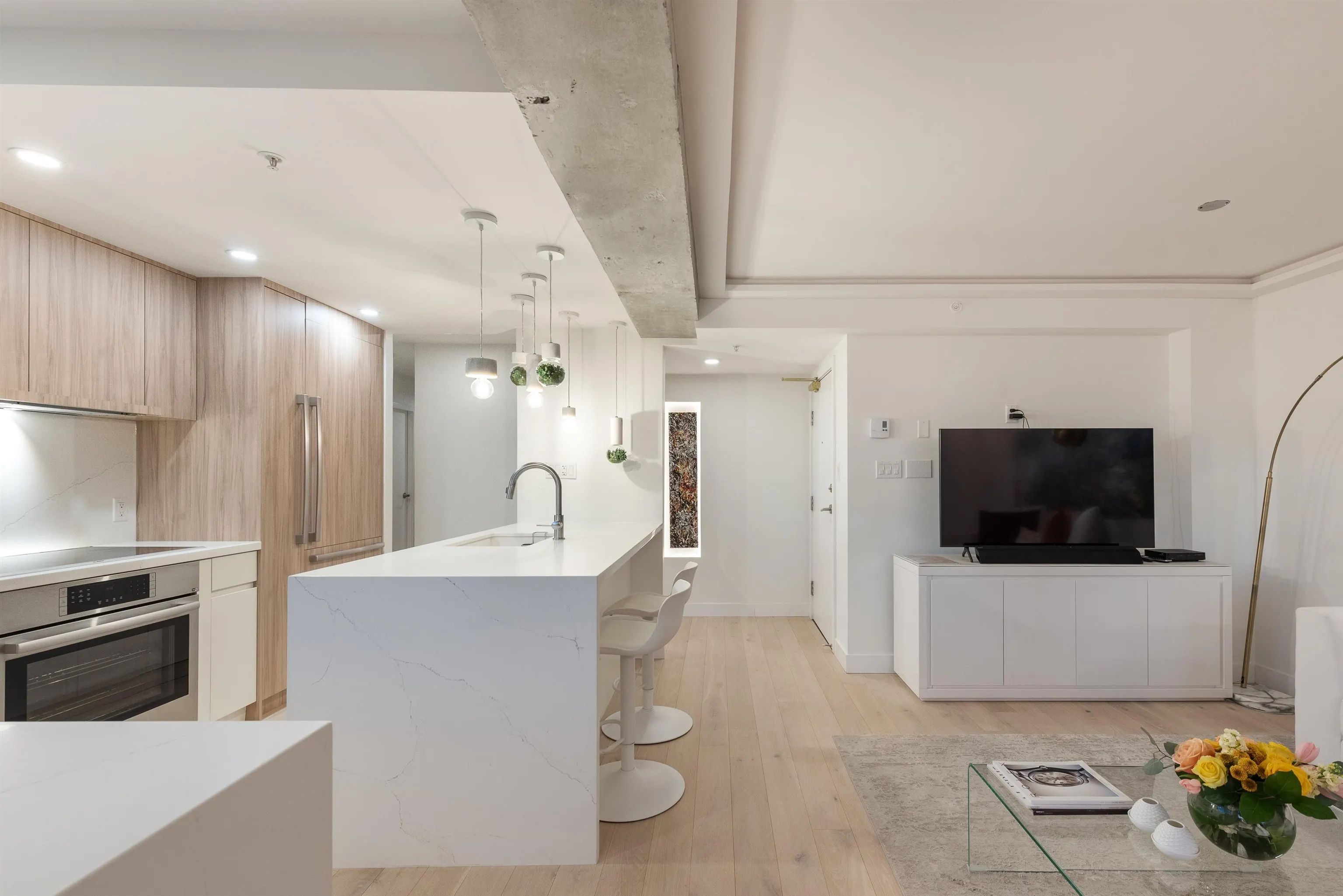 2601 1238 Melville Street