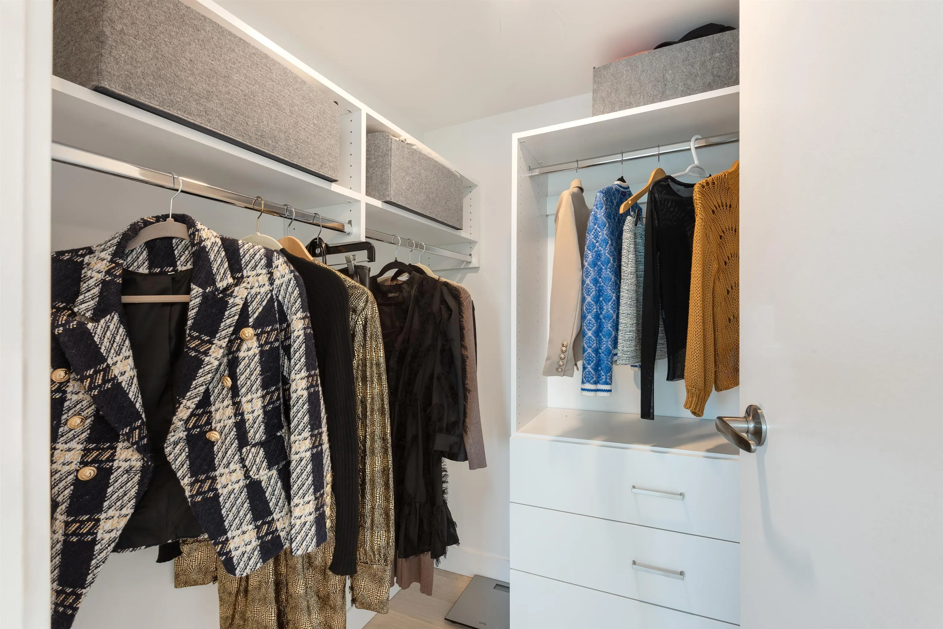 2601 1238 Melville Street