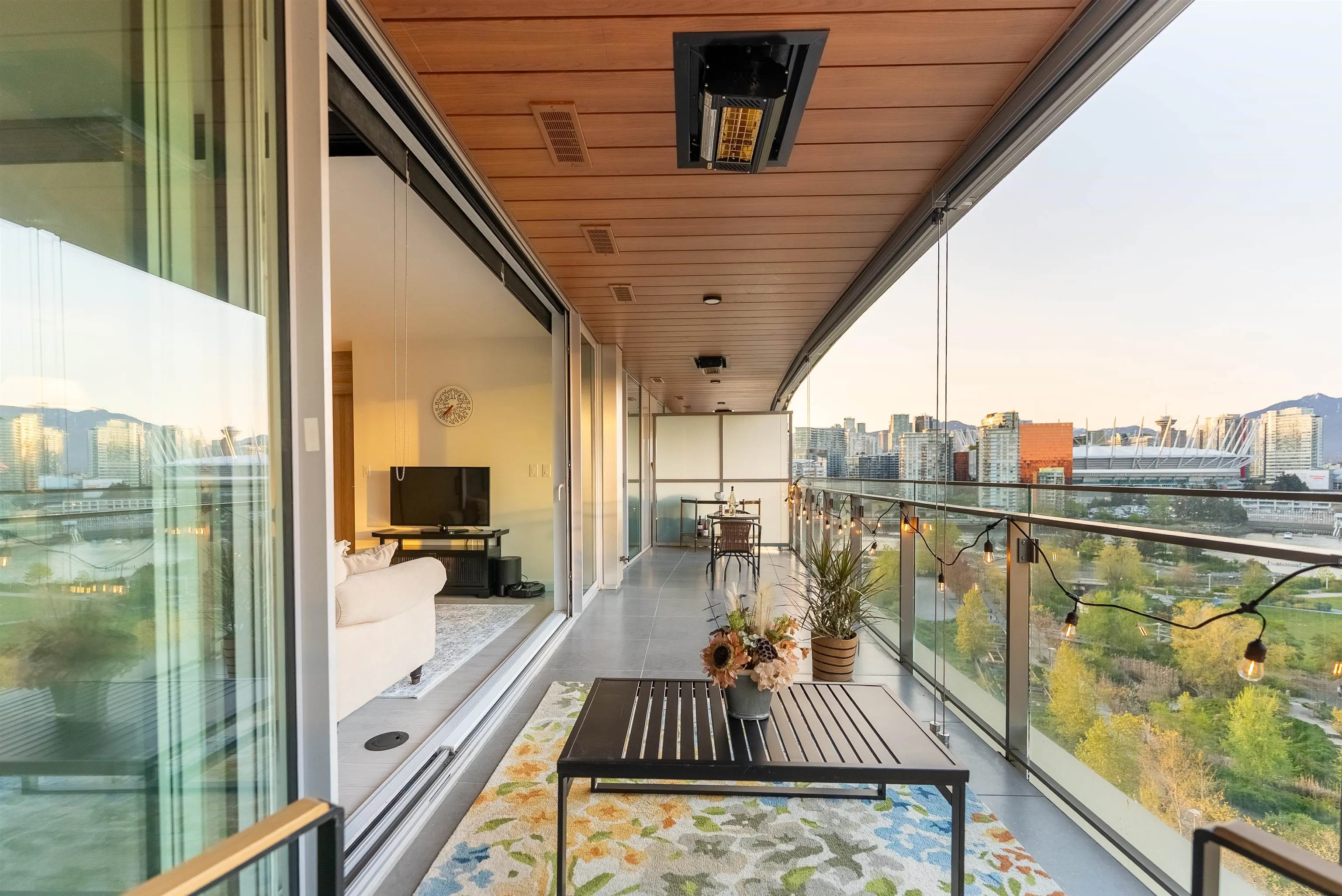 1308 1768 Cook Street