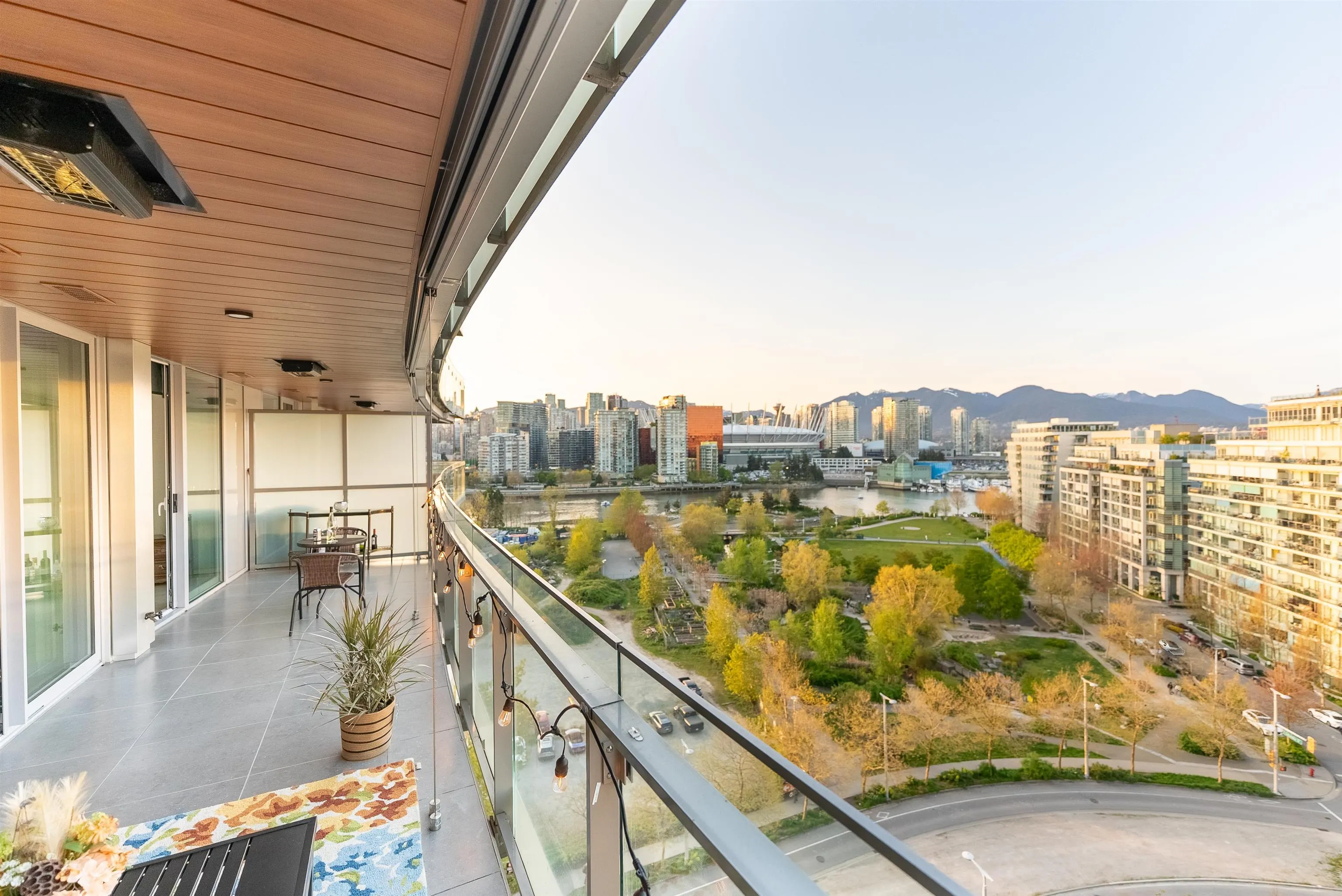 1308 1768 Cook Street