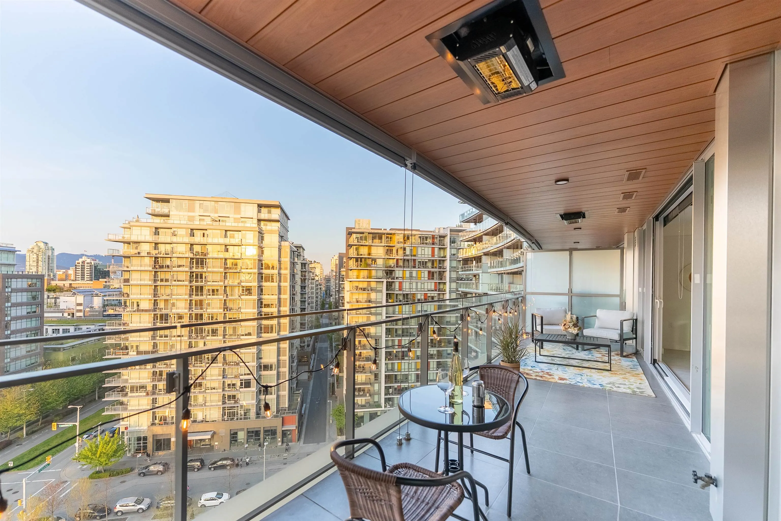 1308 1768 Cook Street