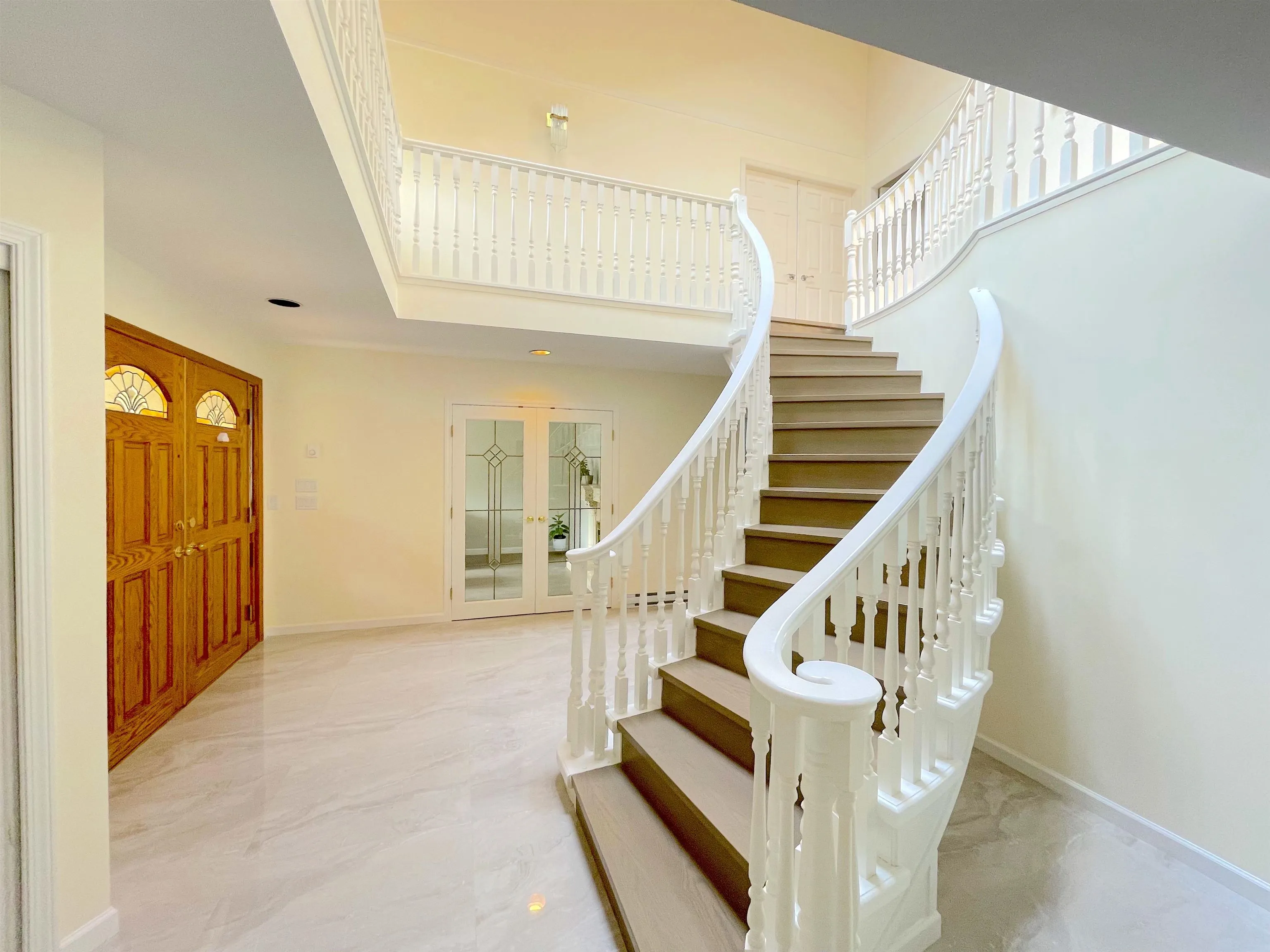 7371 Sunnymede Crescent