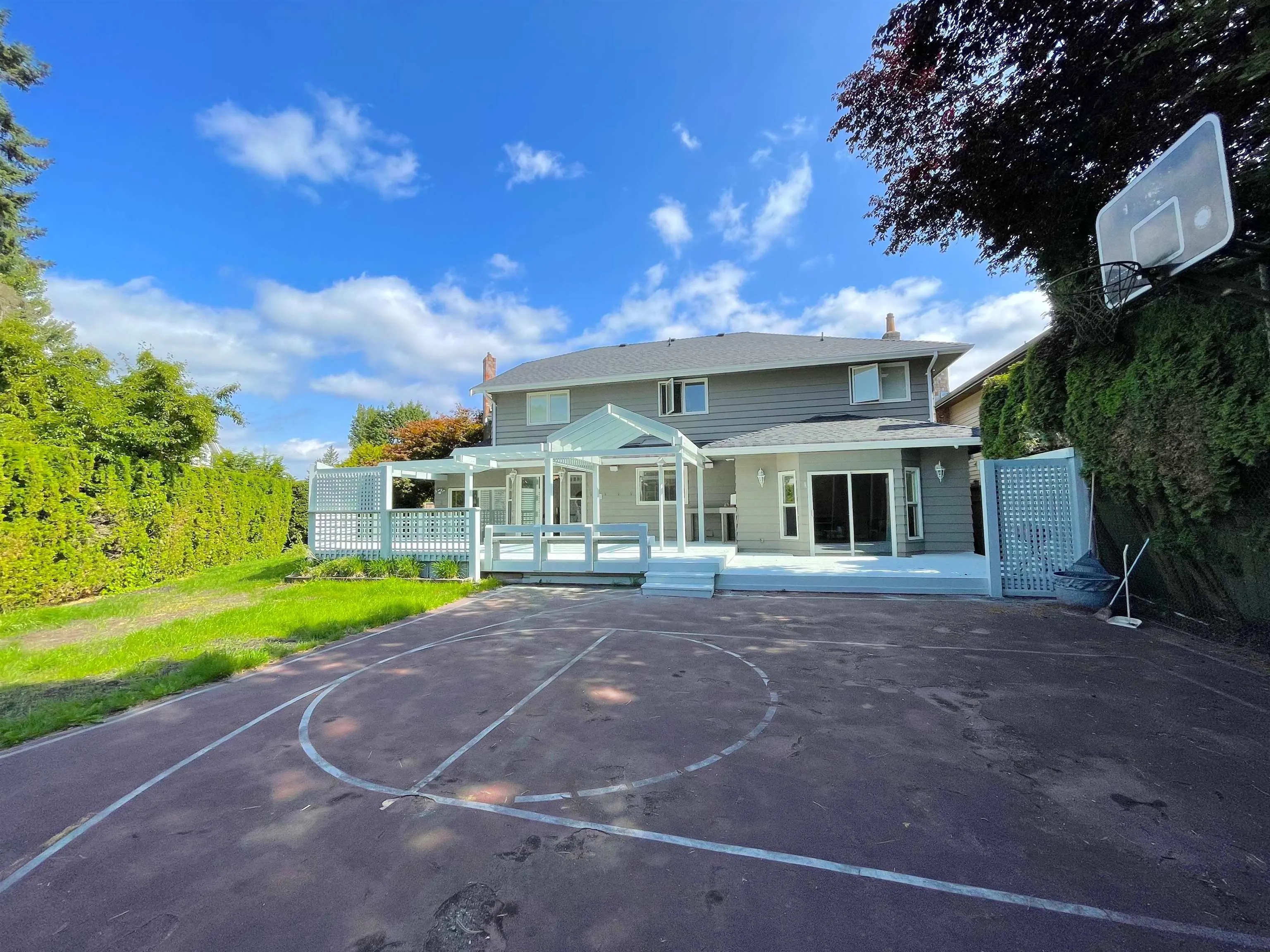 7371 Sunnymede Crescent