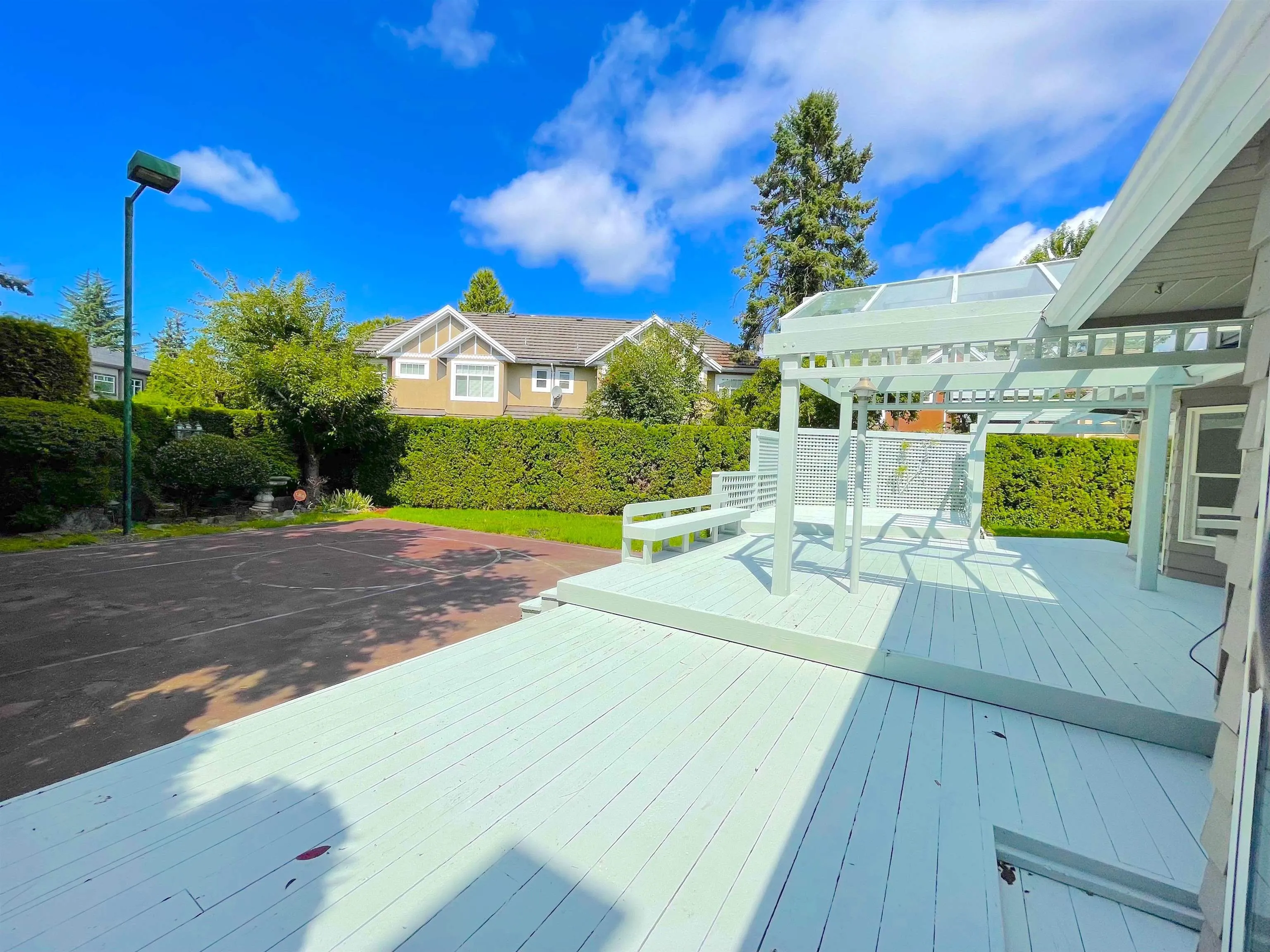 7371 Sunnymede Crescent