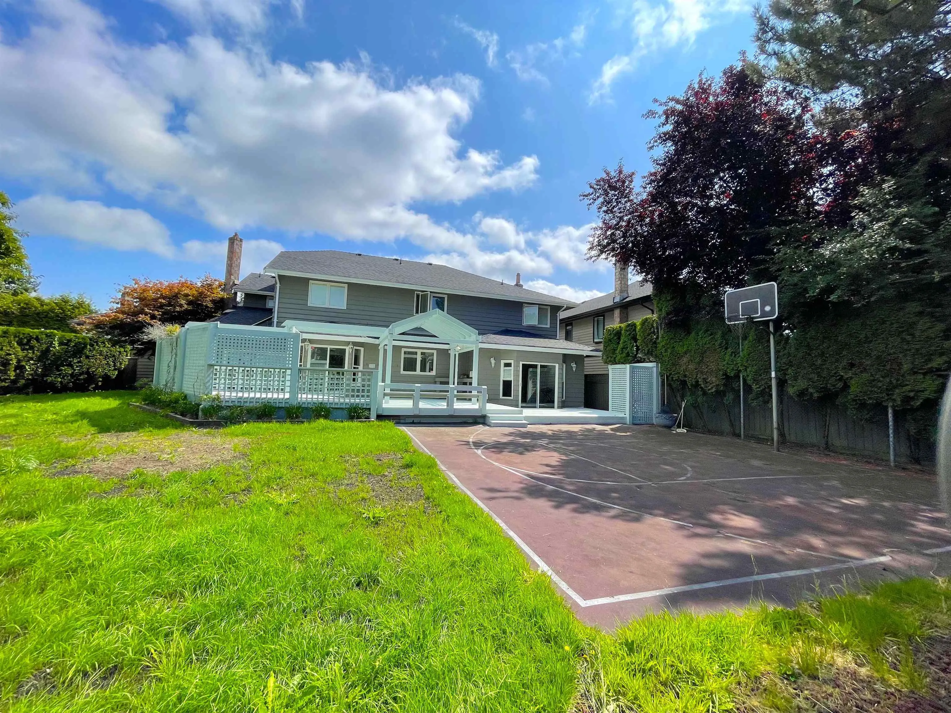 7371 Sunnymede Crescent