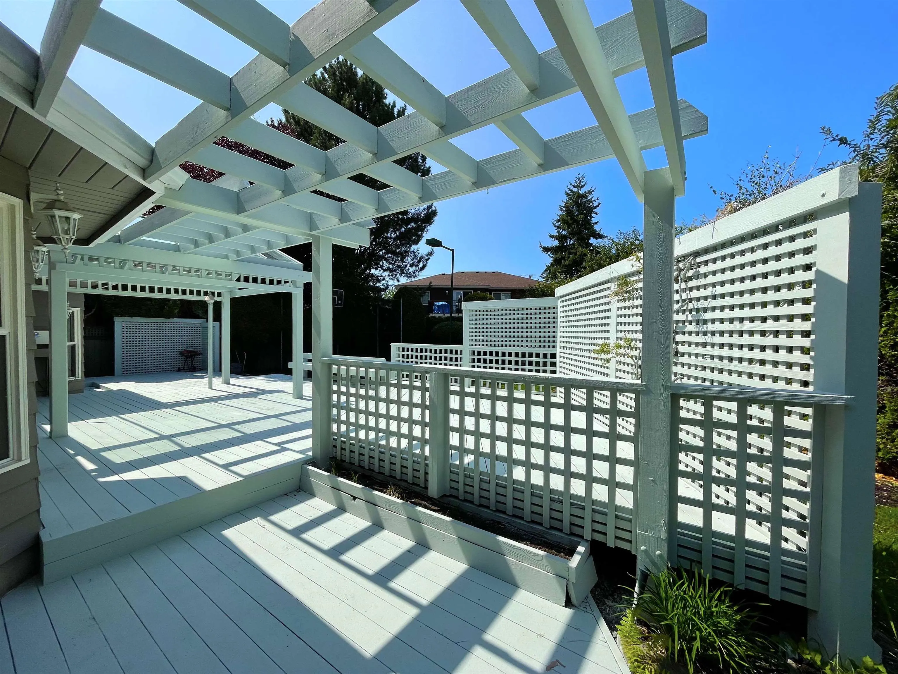 7371 Sunnymede Crescent