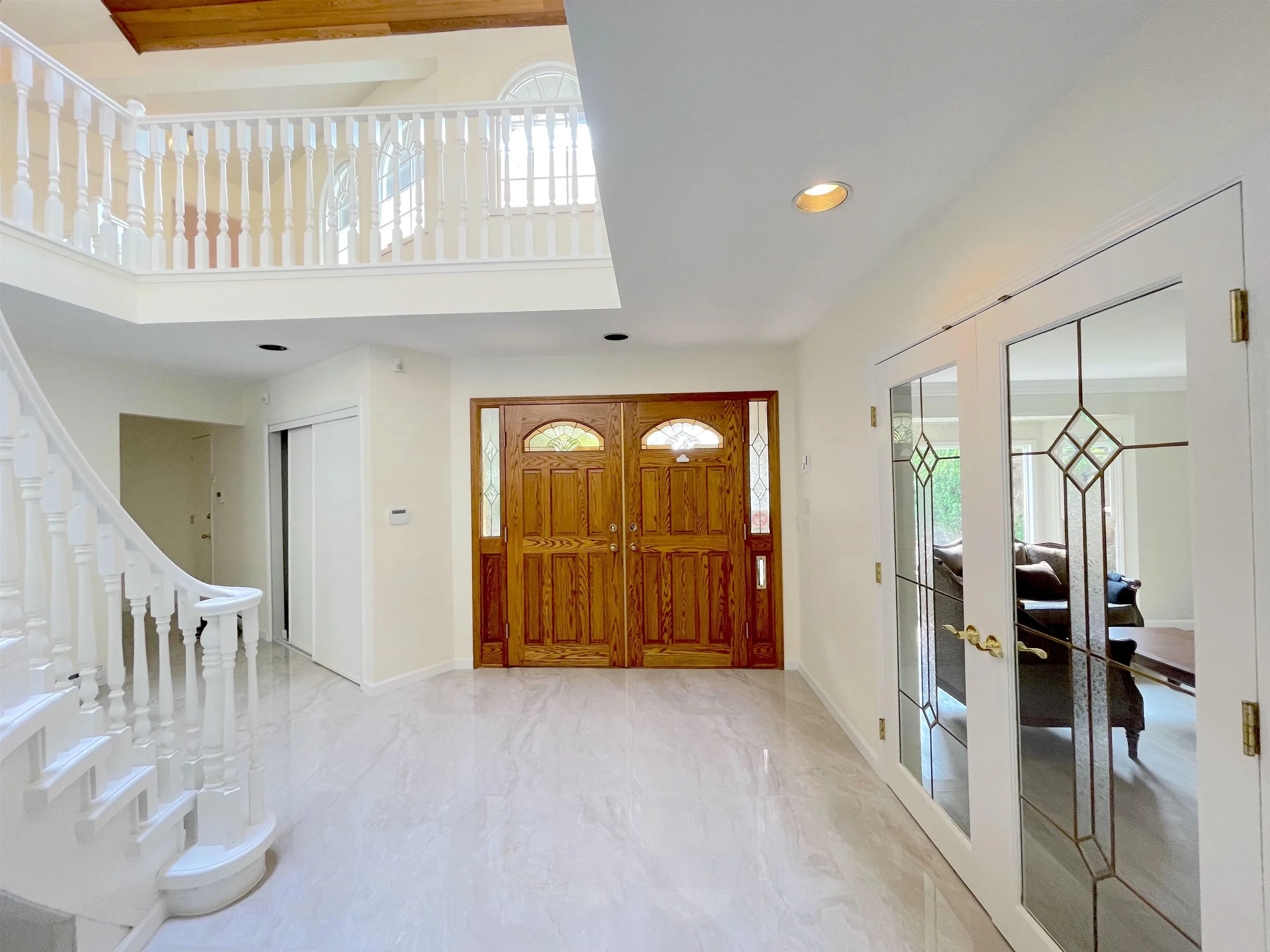 7371 Sunnymede Crescent
