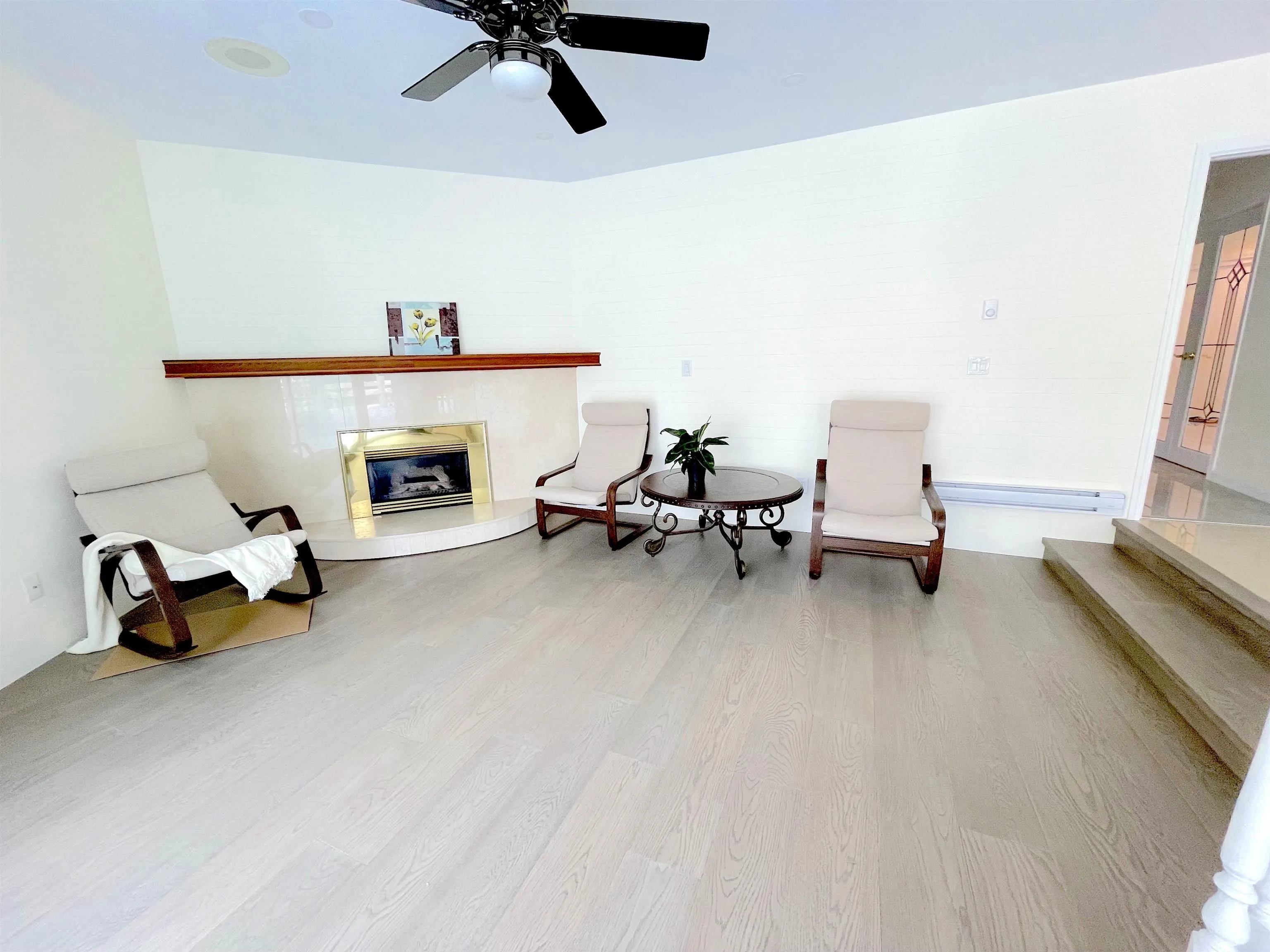 7371 Sunnymede Crescent