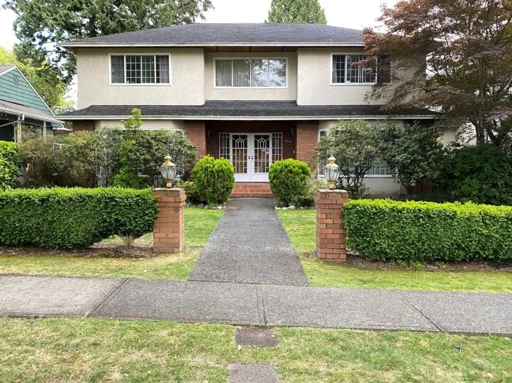 2450 W 34th Avenue