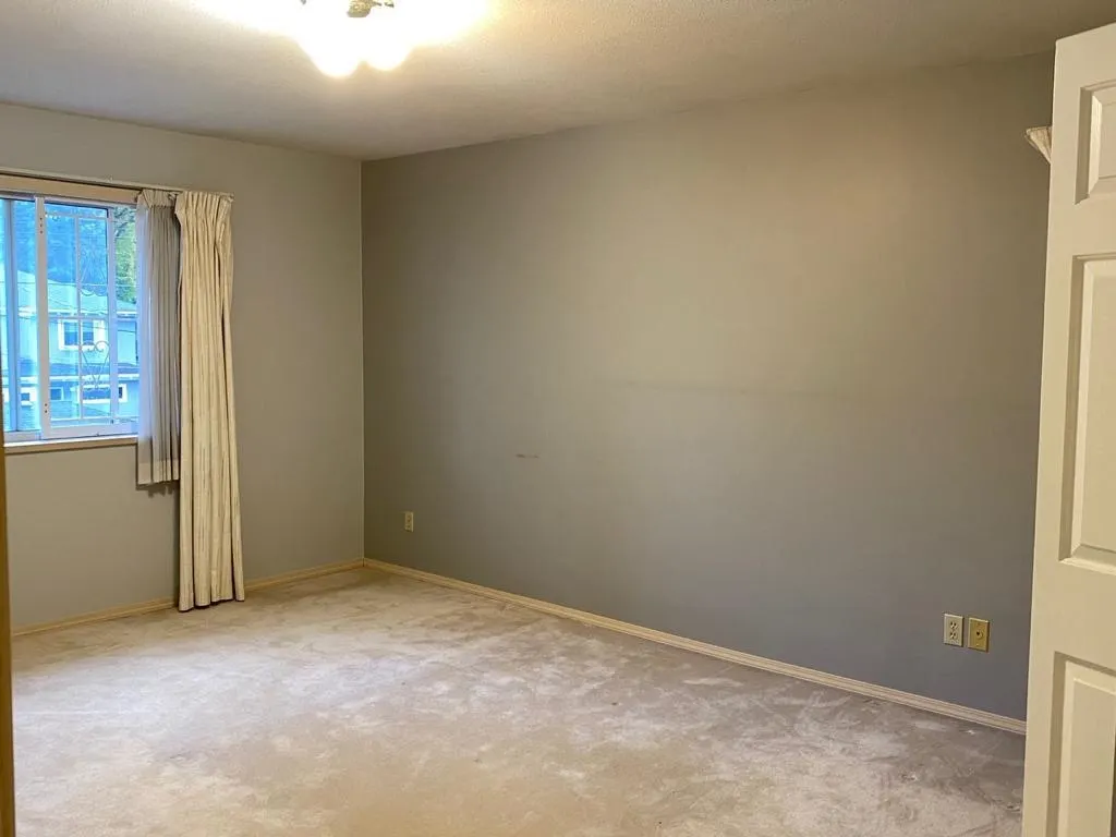 2450 W 34th Avenue