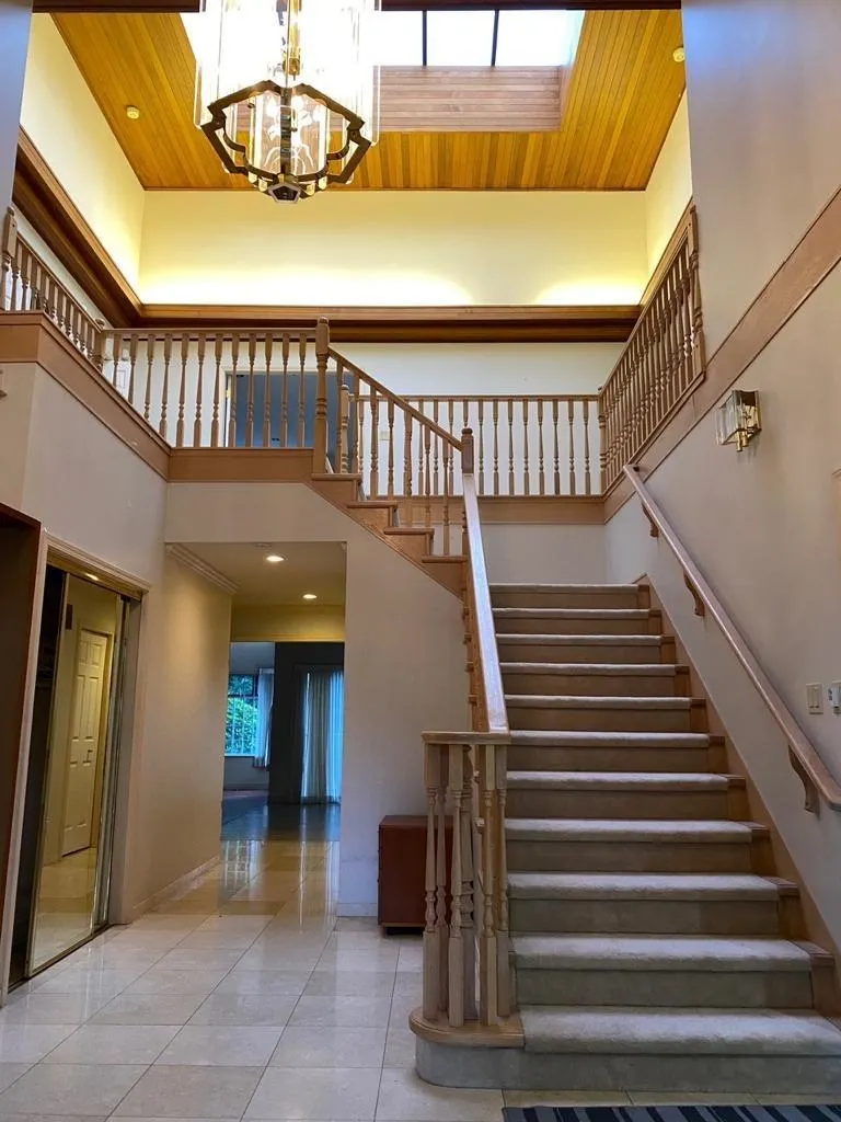 2450 W 34th Avenue