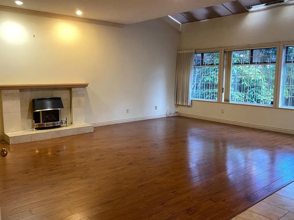 2450 W 34th Avenue