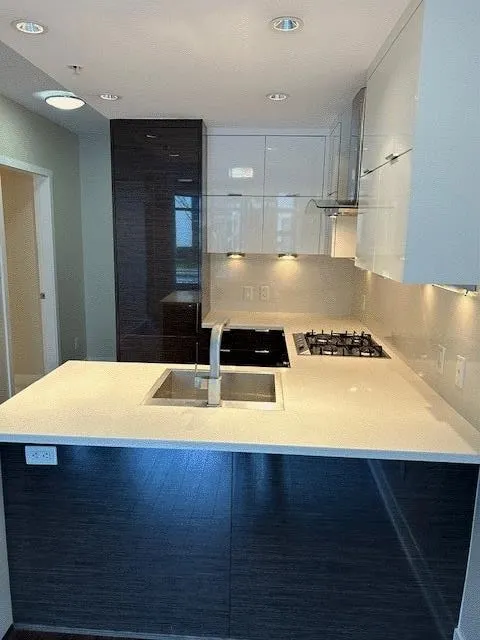 101 1777 W 7th Avenue