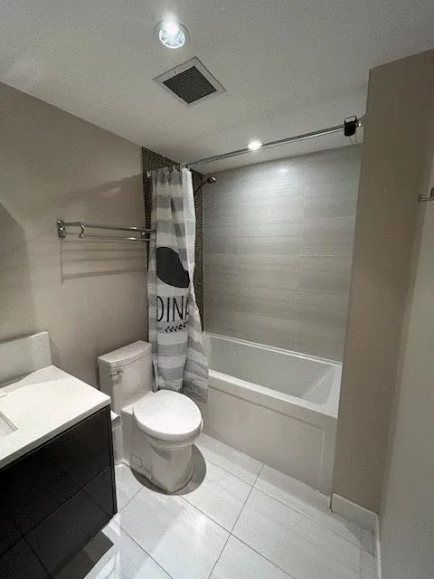 101 1777 W 7th Avenue