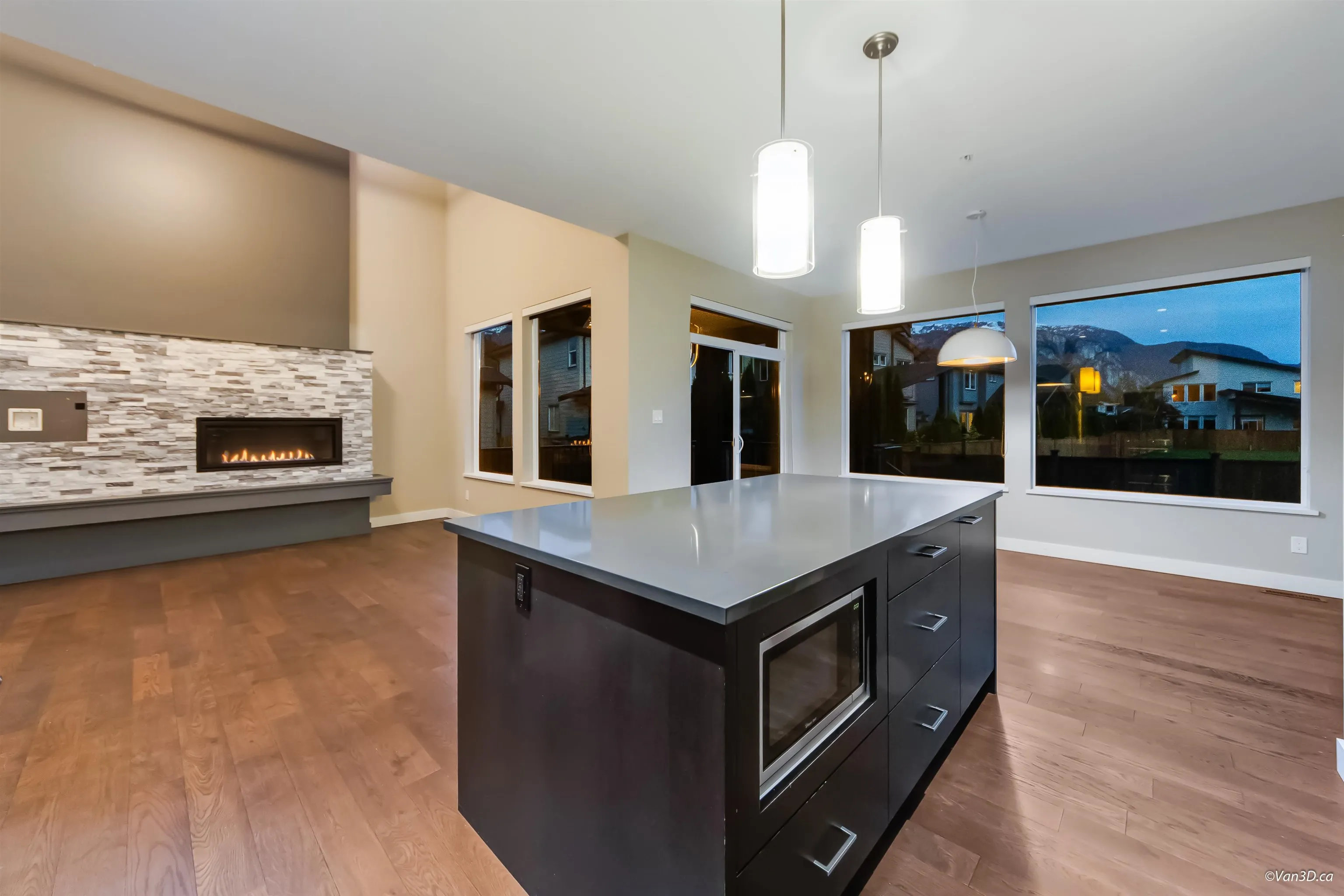 39340 Falcon Crescent