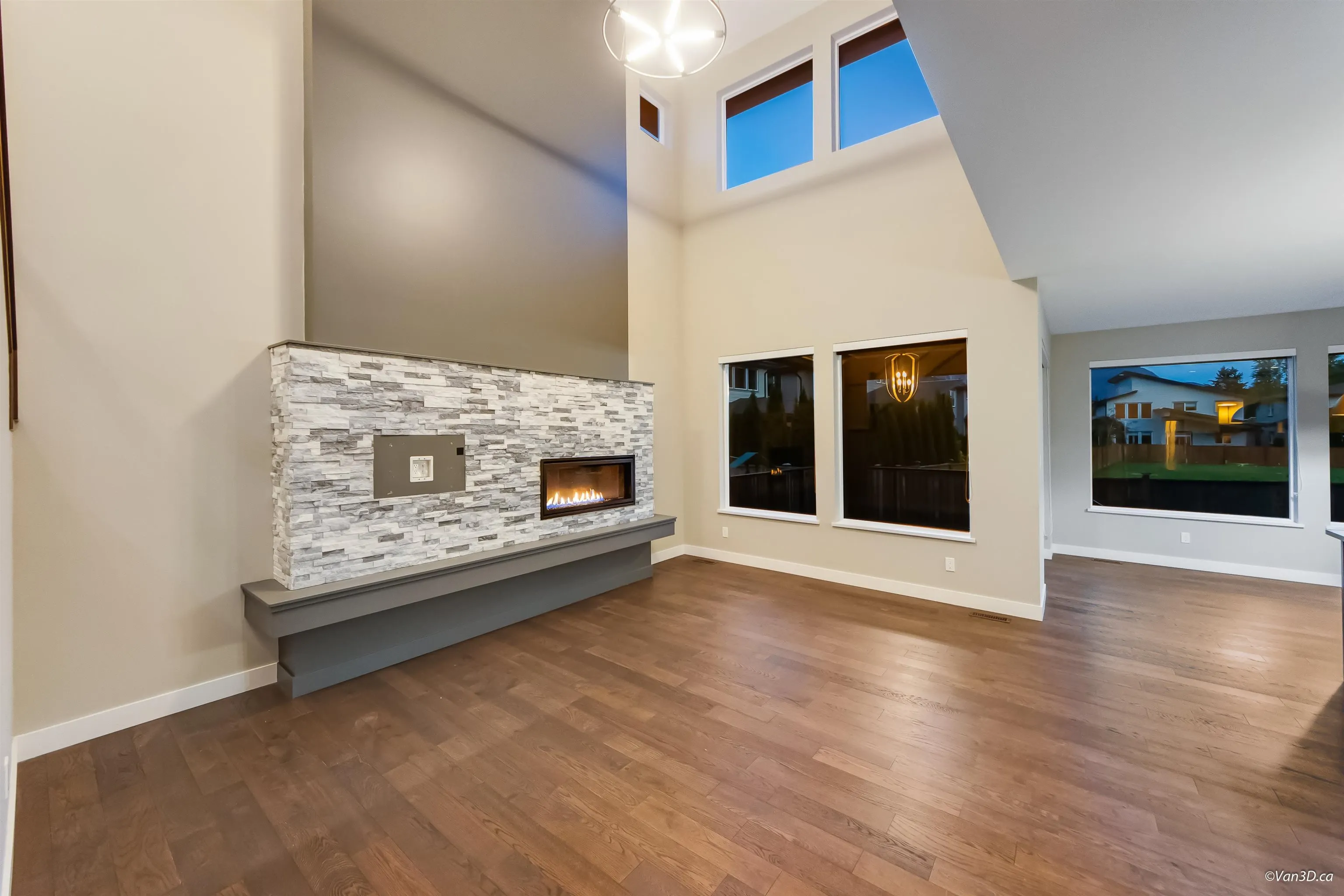 39340 Falcon Crescent