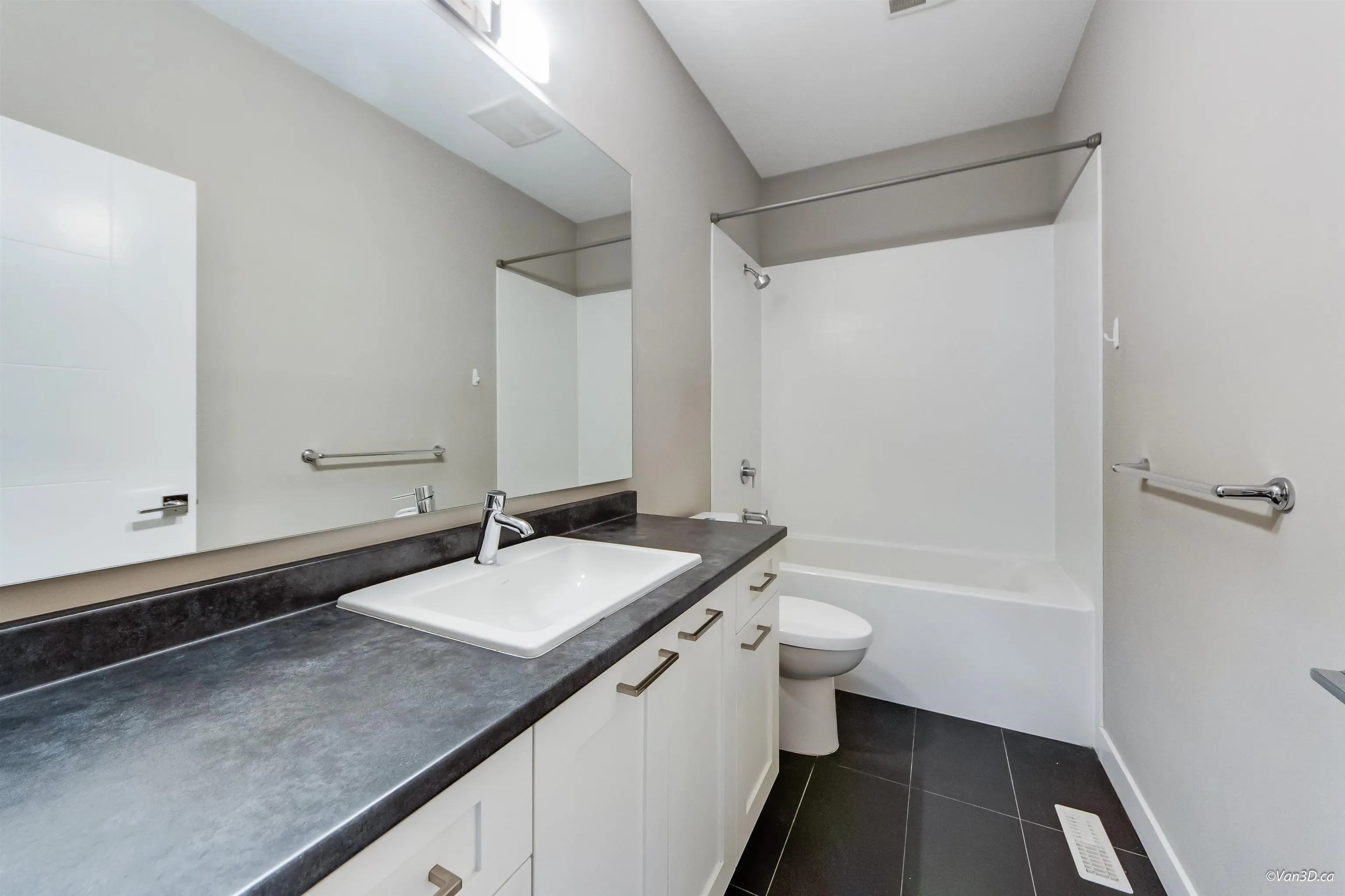 39340 Falcon Crescent