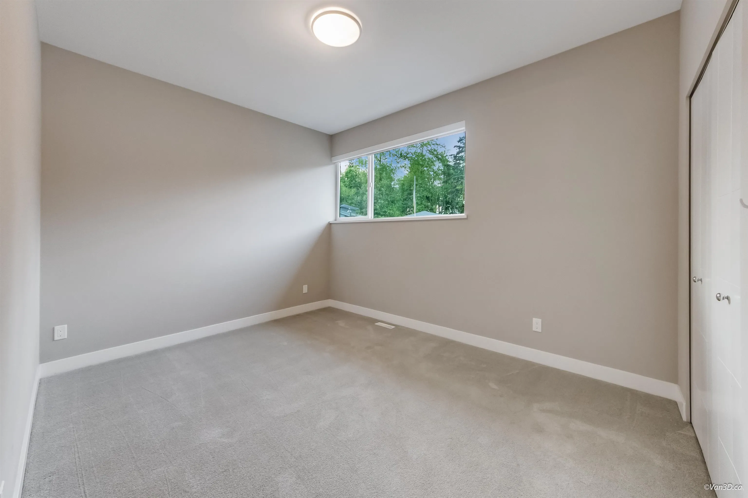 39340 Falcon Crescent